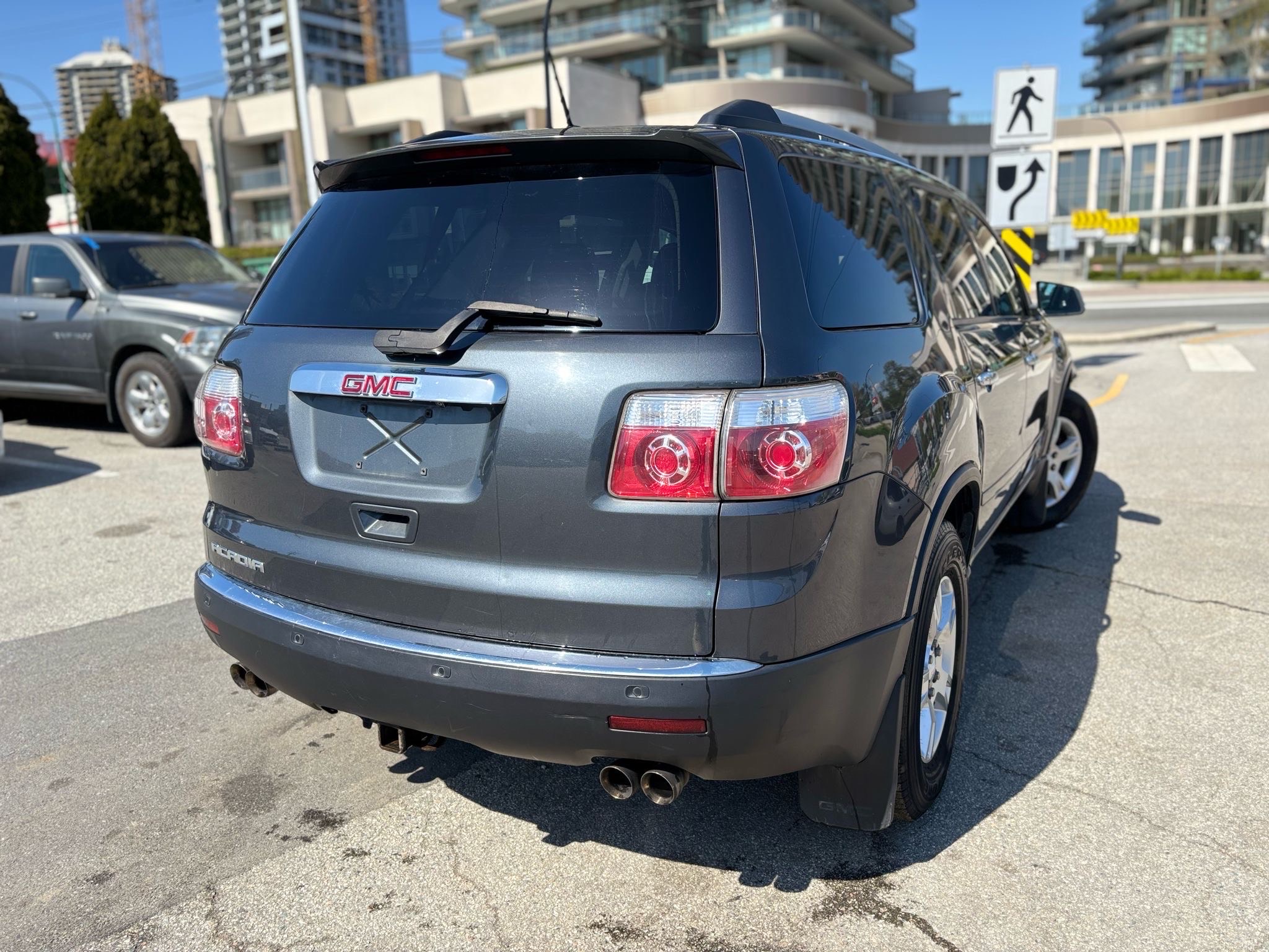 /canwestautoinc/2011-GMC-Acadia-5928176810425005.jpg