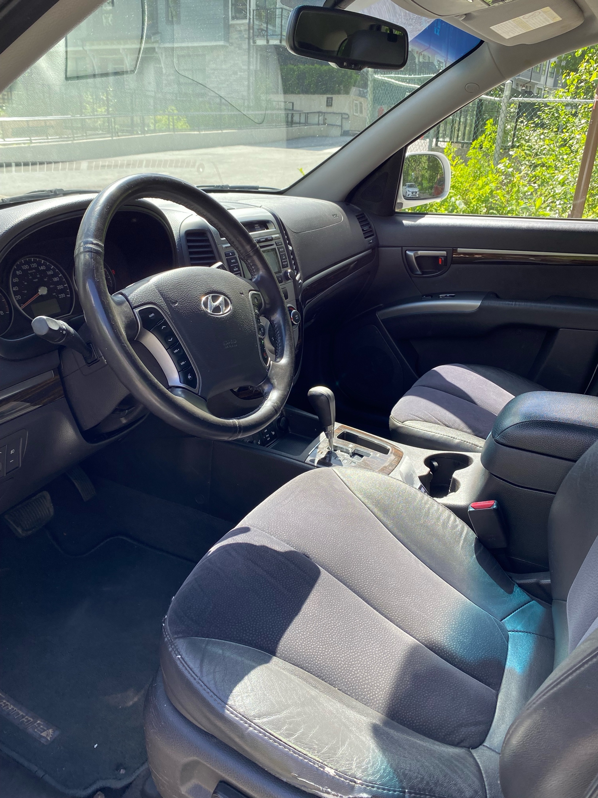 /canwestautoinc/2011-Hyundai-SantaFe-13698485067484722.jpg