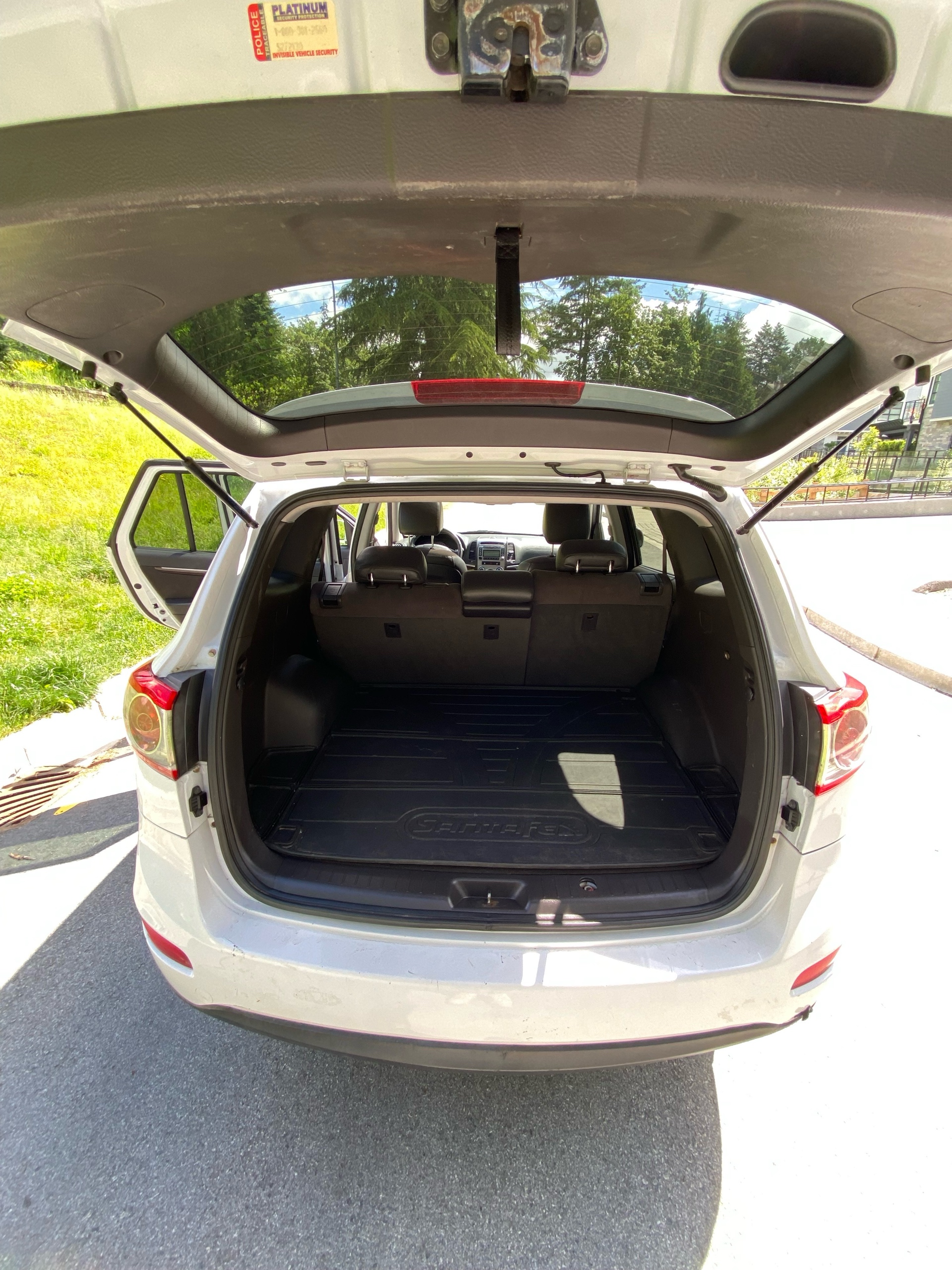 /canwestautoinc/2011-Hyundai-SantaFe-6333448232323402.jpg