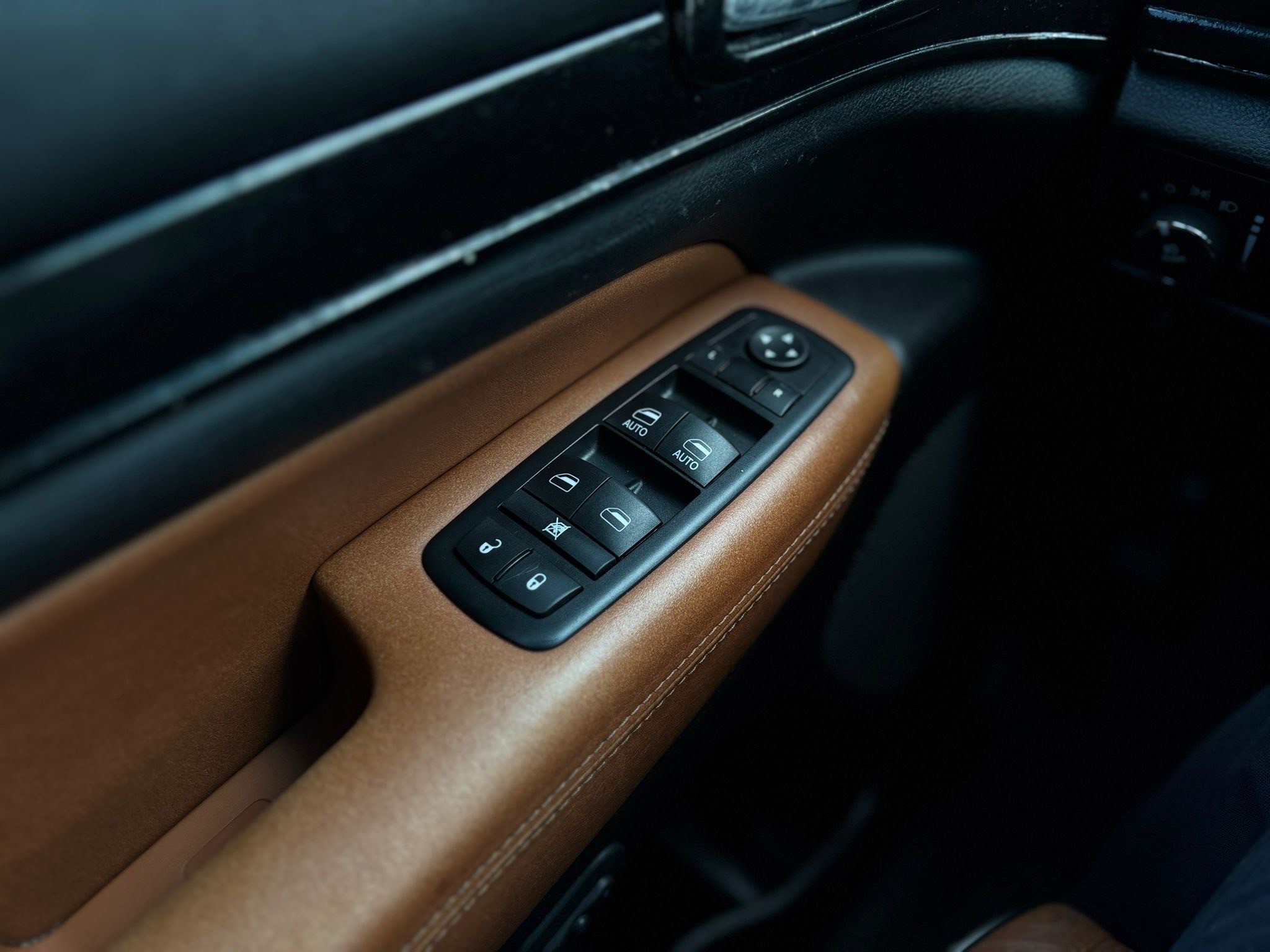 /canwestautoinc/2011-Jeep-GrandCherokee-9420622173034874.jpg