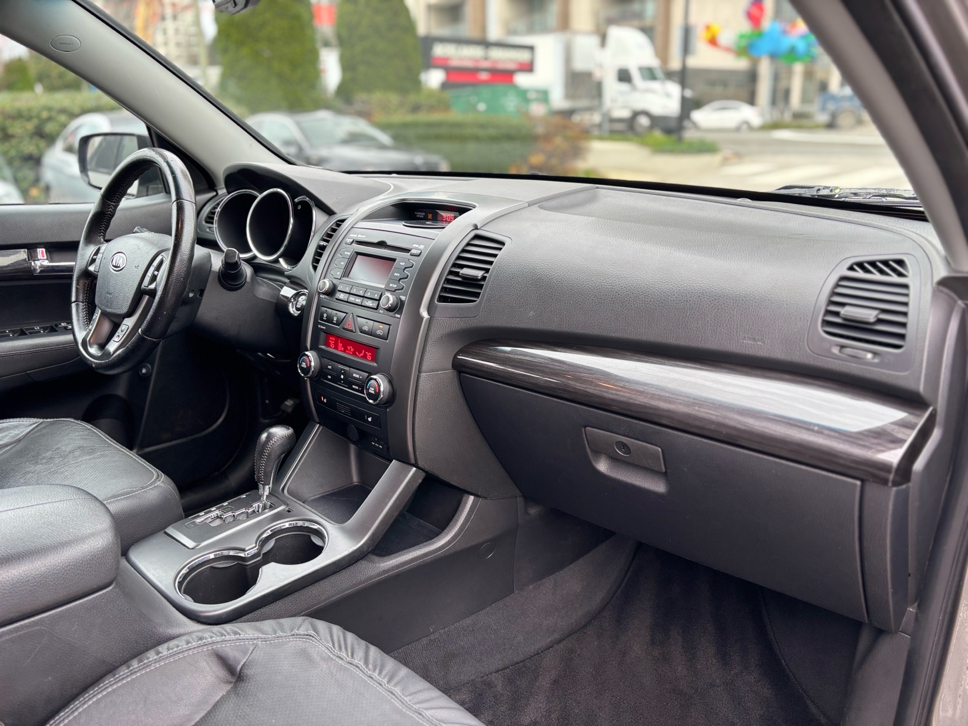 /canwestautoinc/2011-Kia-Sorento-5516792724179576.jpg