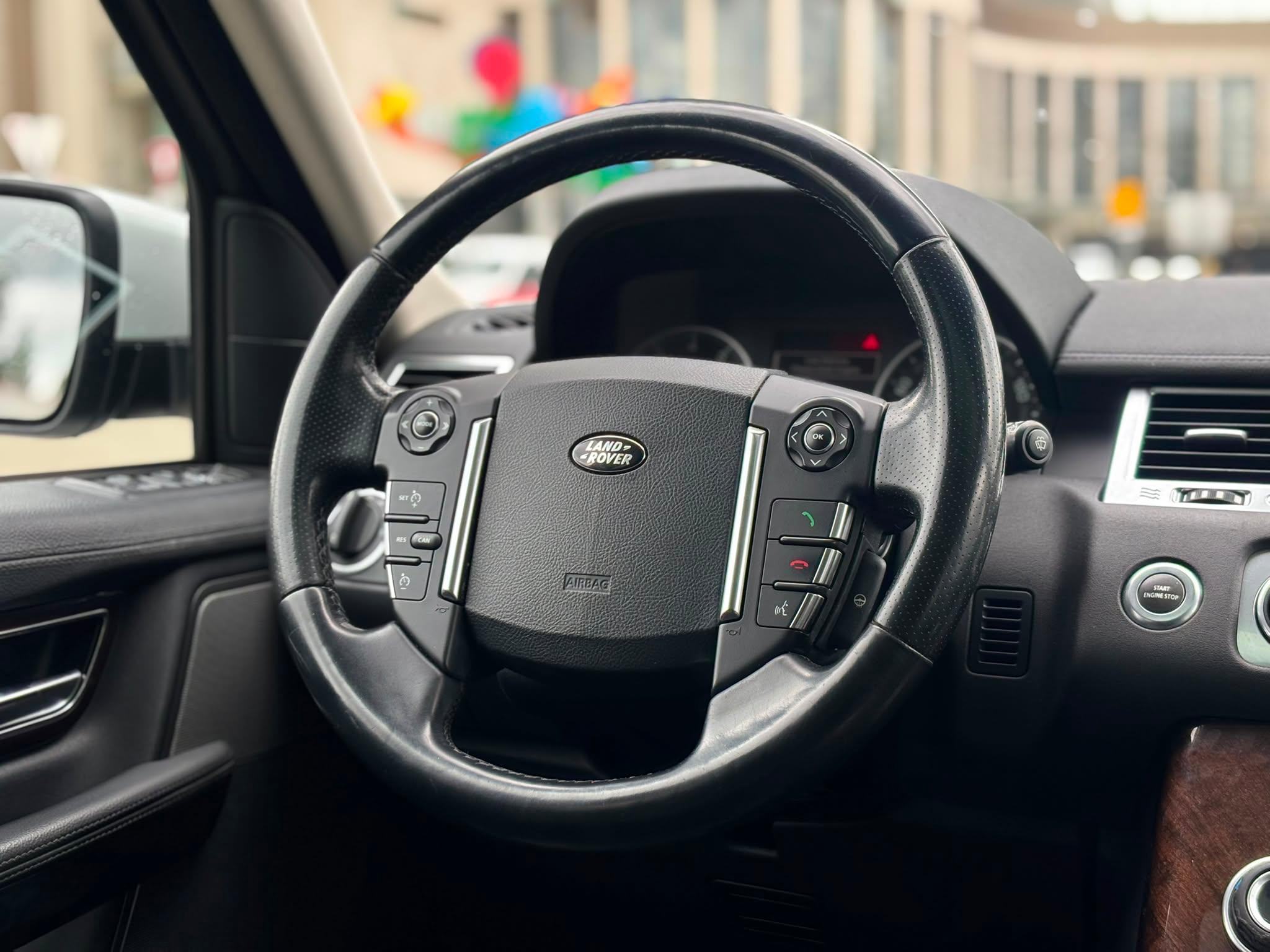 /canwestautoinc/2011-LandRover-RangeRover-03660065616391184.jpg