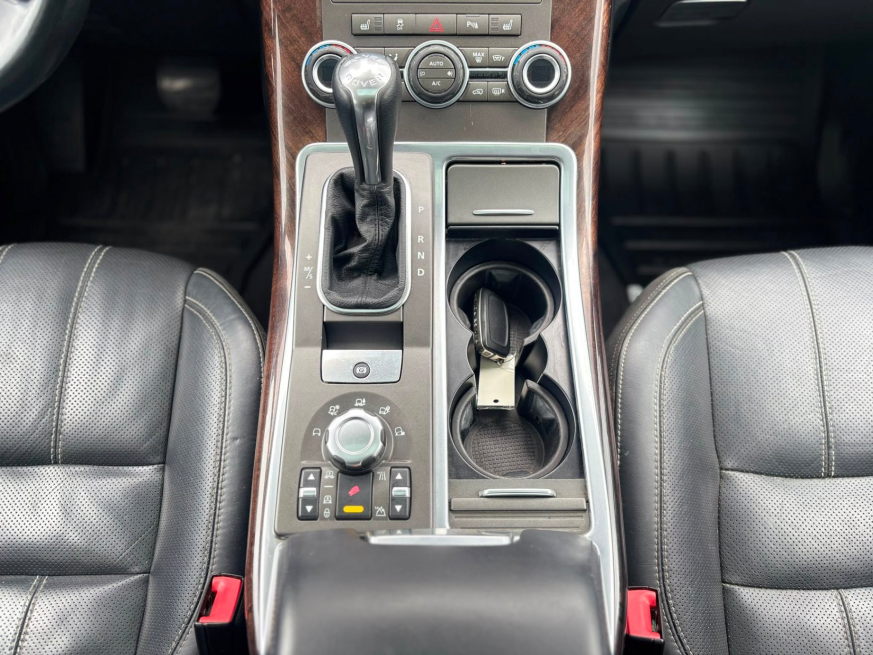 /canwestautoinc/2011-LandRover-RangeRover-06810909032262269.jpg