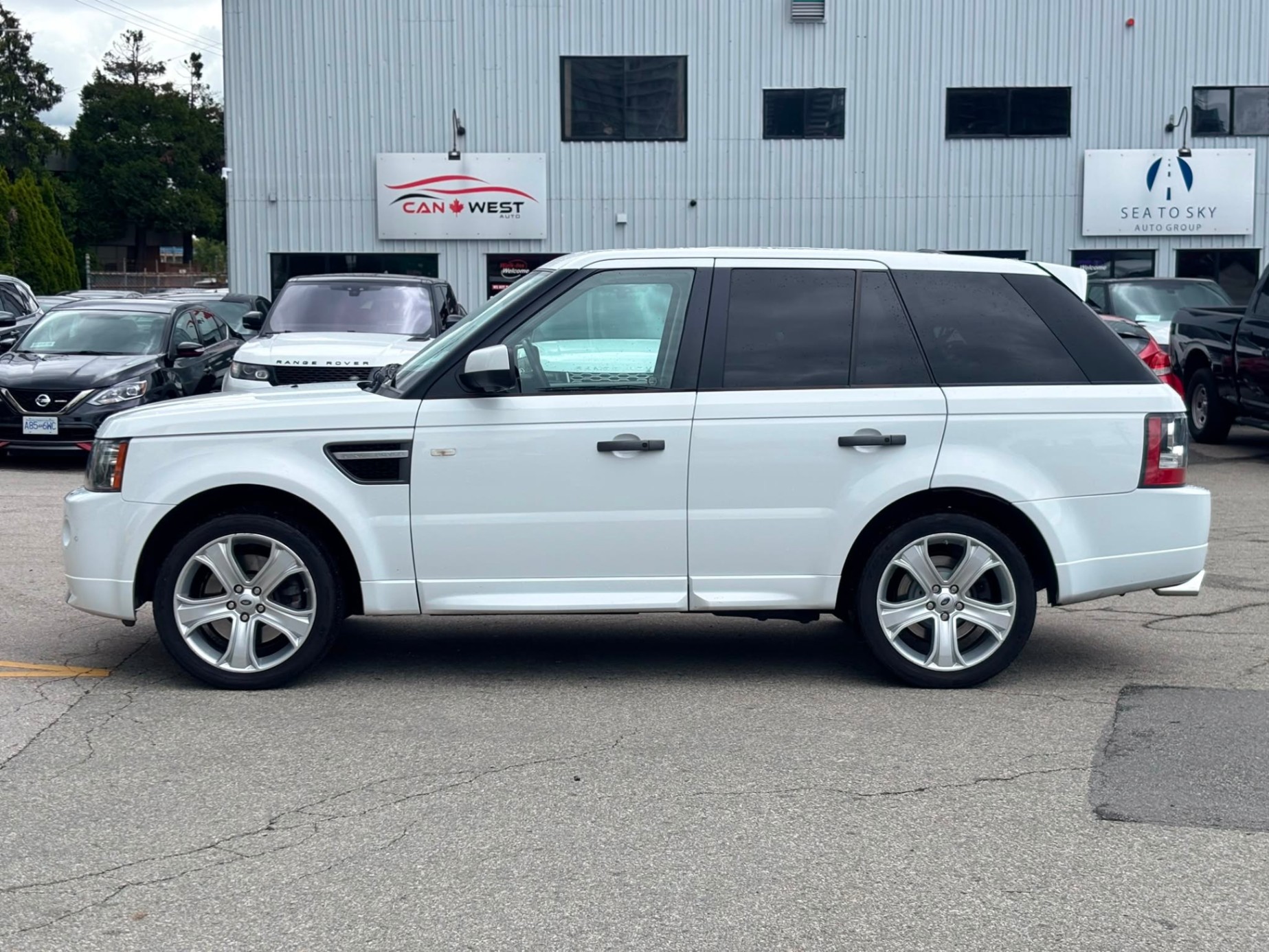 /canwestautoinc/2011-LandRover-RangeRover-0967546838547606.jpg