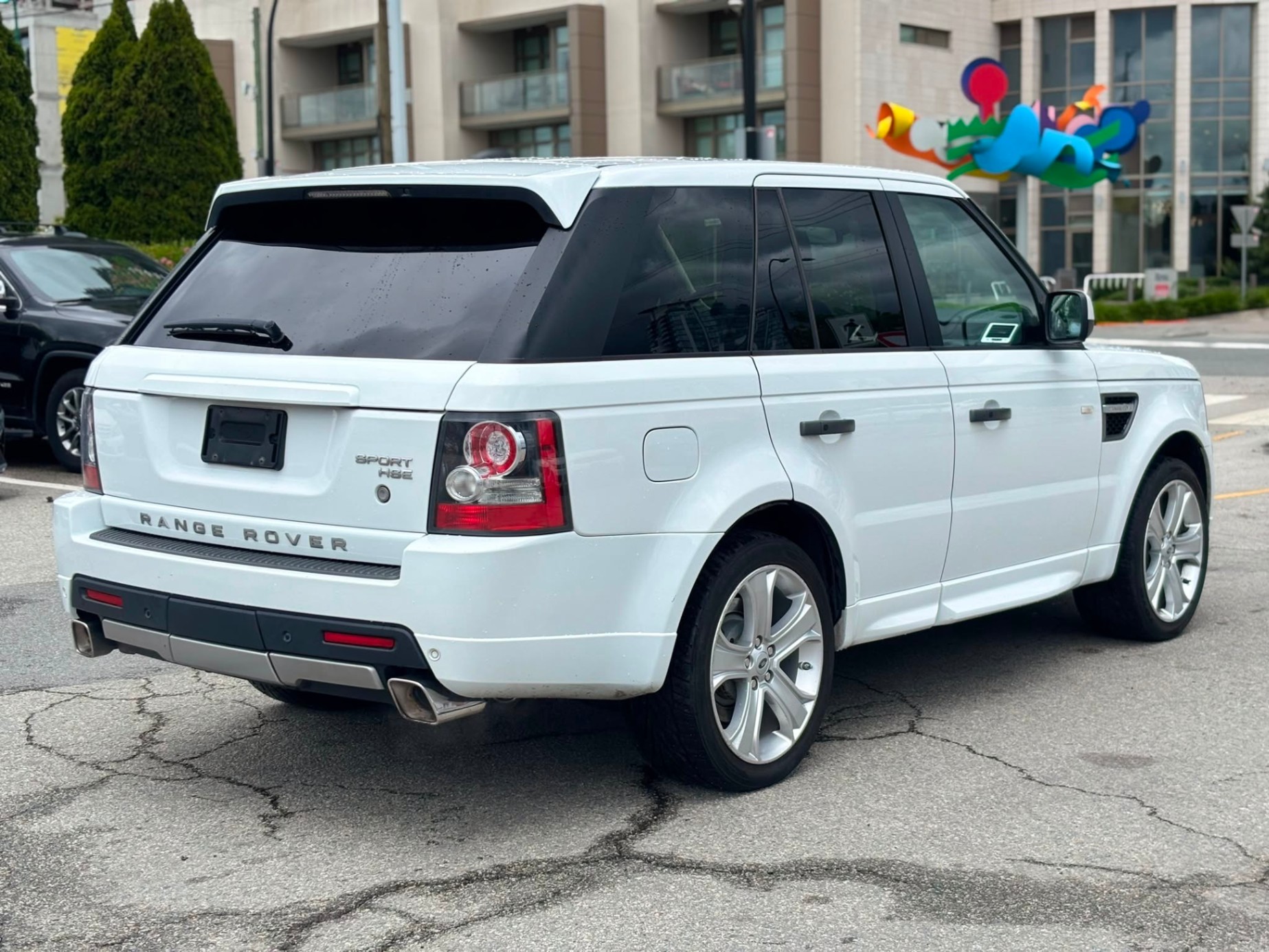 /canwestautoinc/2011-LandRover-RangeRover-17964559612840514.jpg