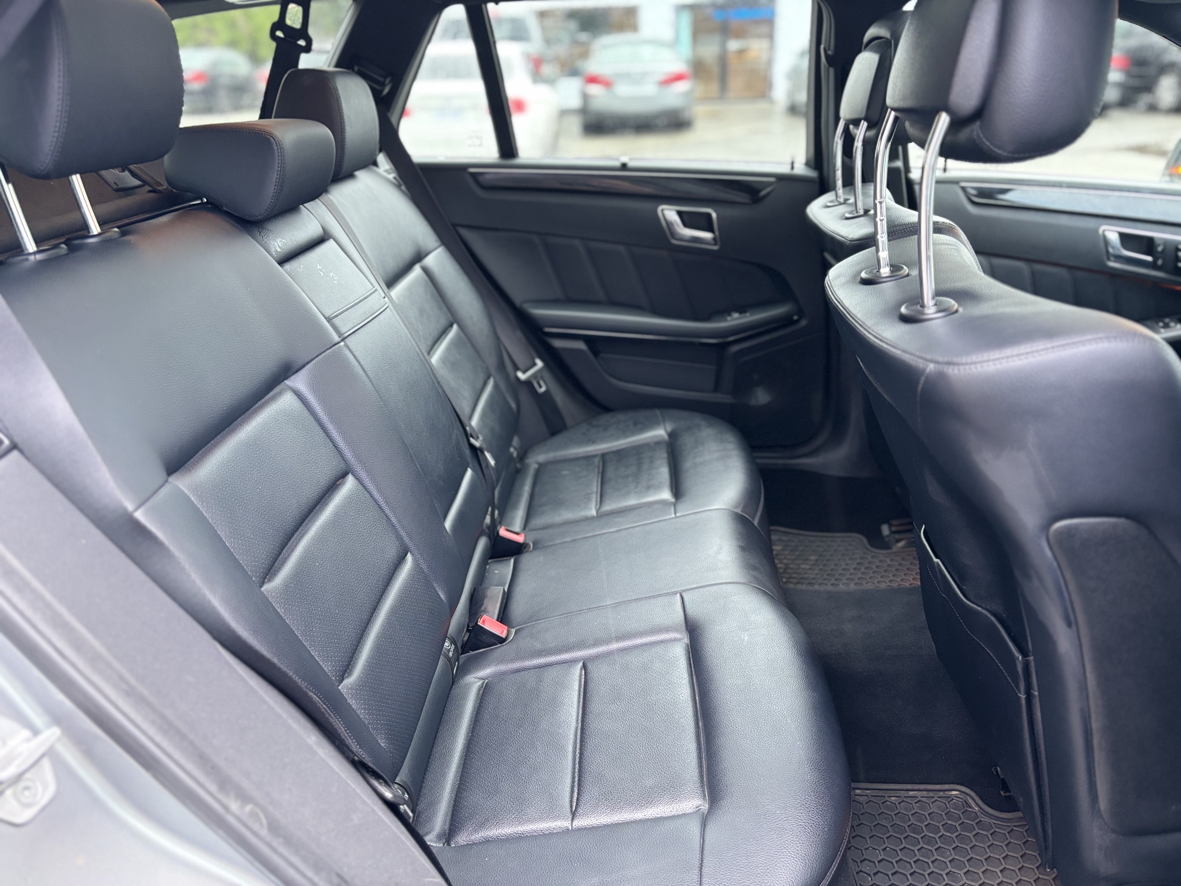 /canwestautoinc/2011-Mercedes-Benz-E-Class-5452815448349377.jpg