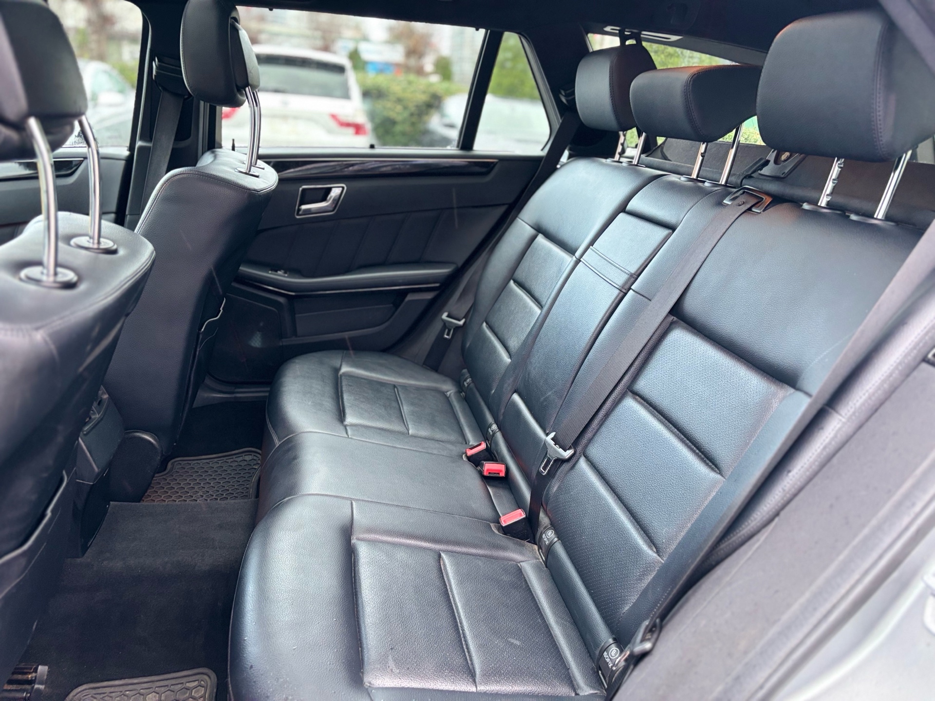 /canwestautoinc/2011-Mercedes-Benz-E-Class-9017624101731581.jpg