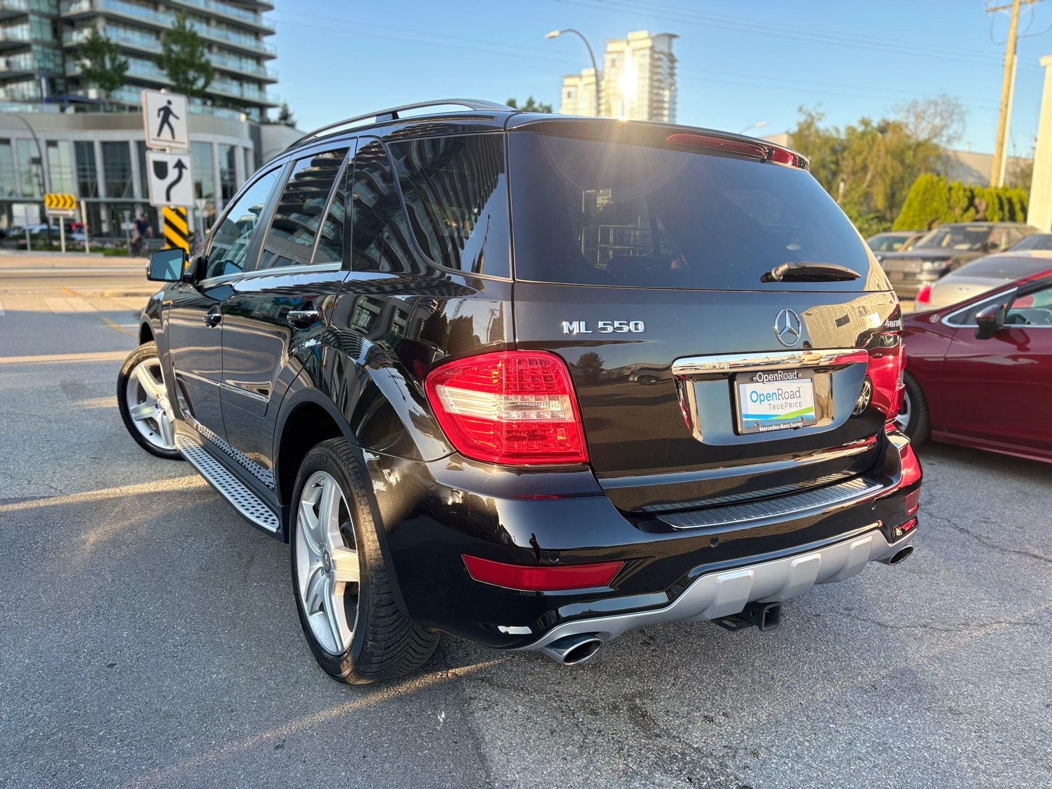 /canwestautoinc/2011-Mercedes-Benz-M-Class-03549972748308794.jpg