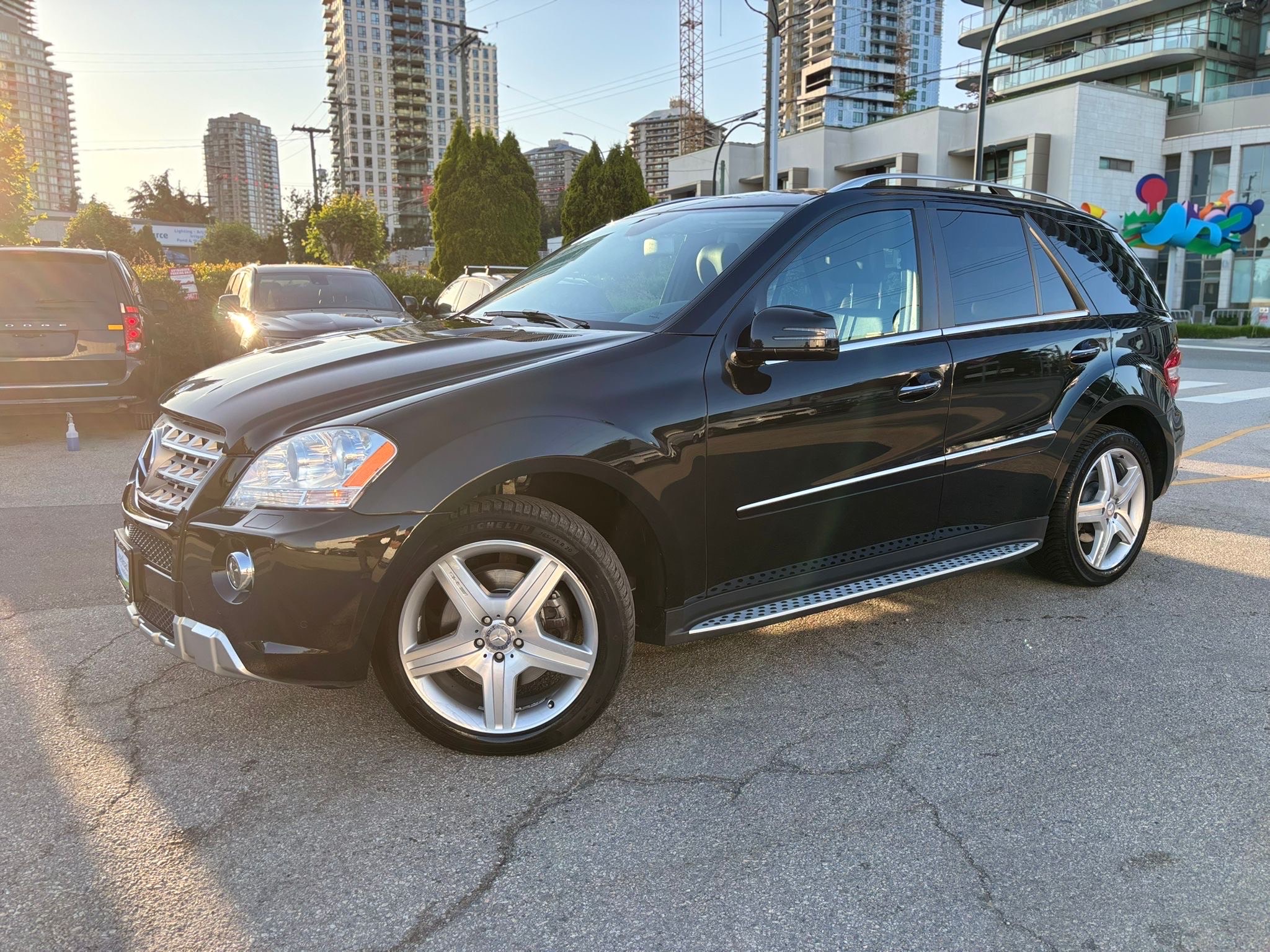/canwestautoinc/2011-Mercedes-Benz-M-Class-1435560392009907.jpg