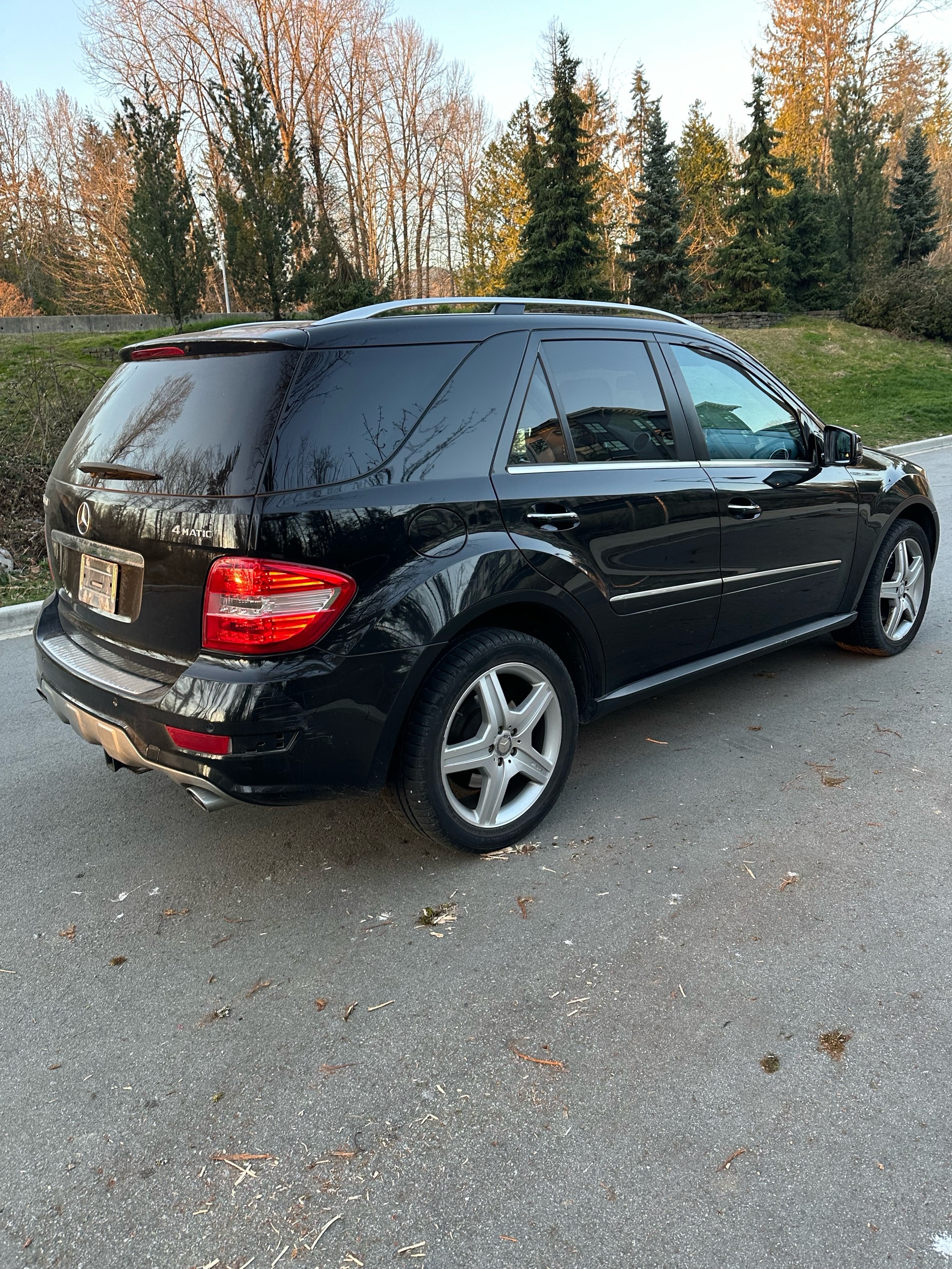 /canwestautoinc/2011-Mercedes-Benz-M-Class-6426561095471521.jpg