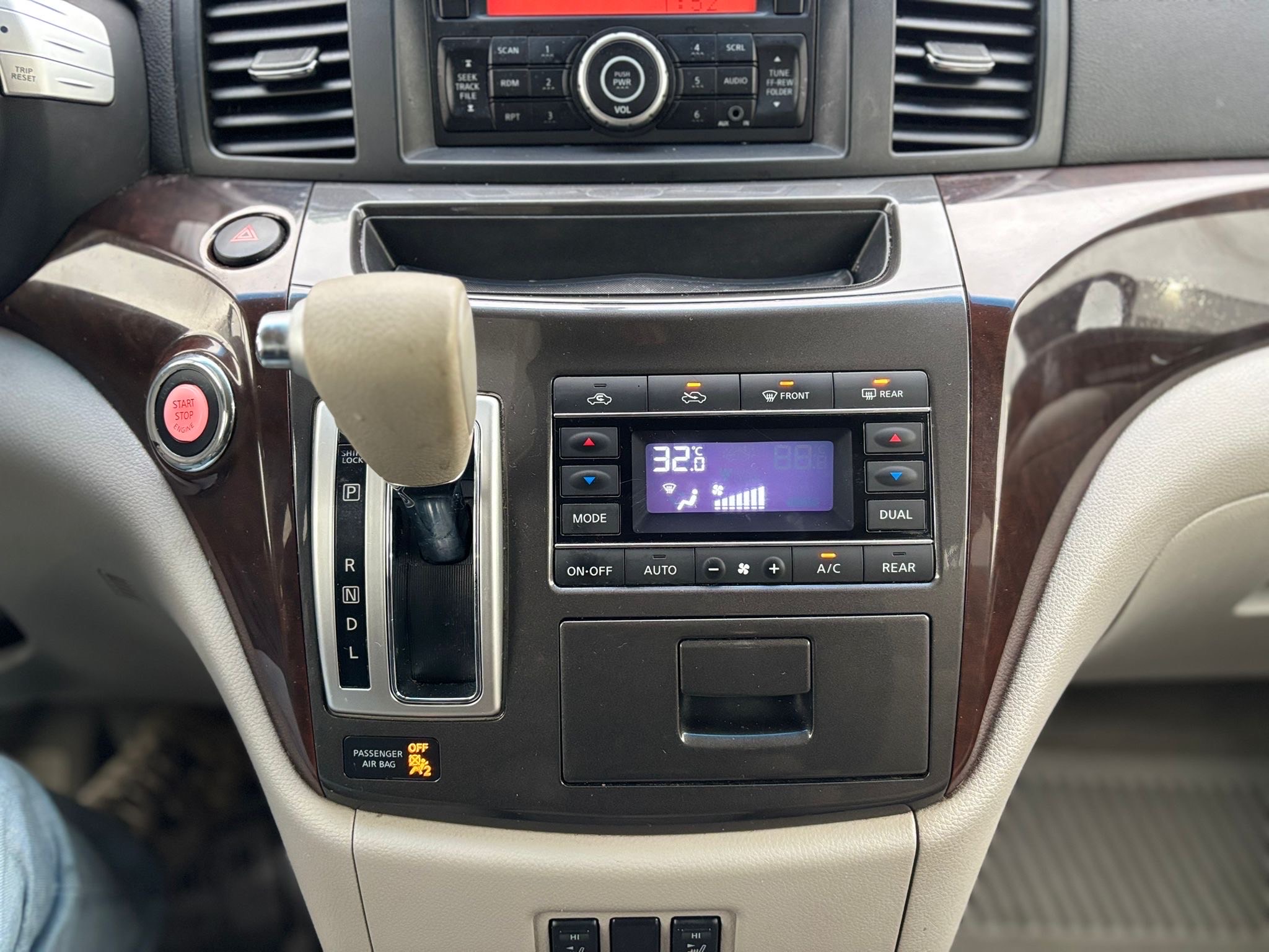 /canwestautoinc/2011-Nissan-Quest-2414097568182425.jpg