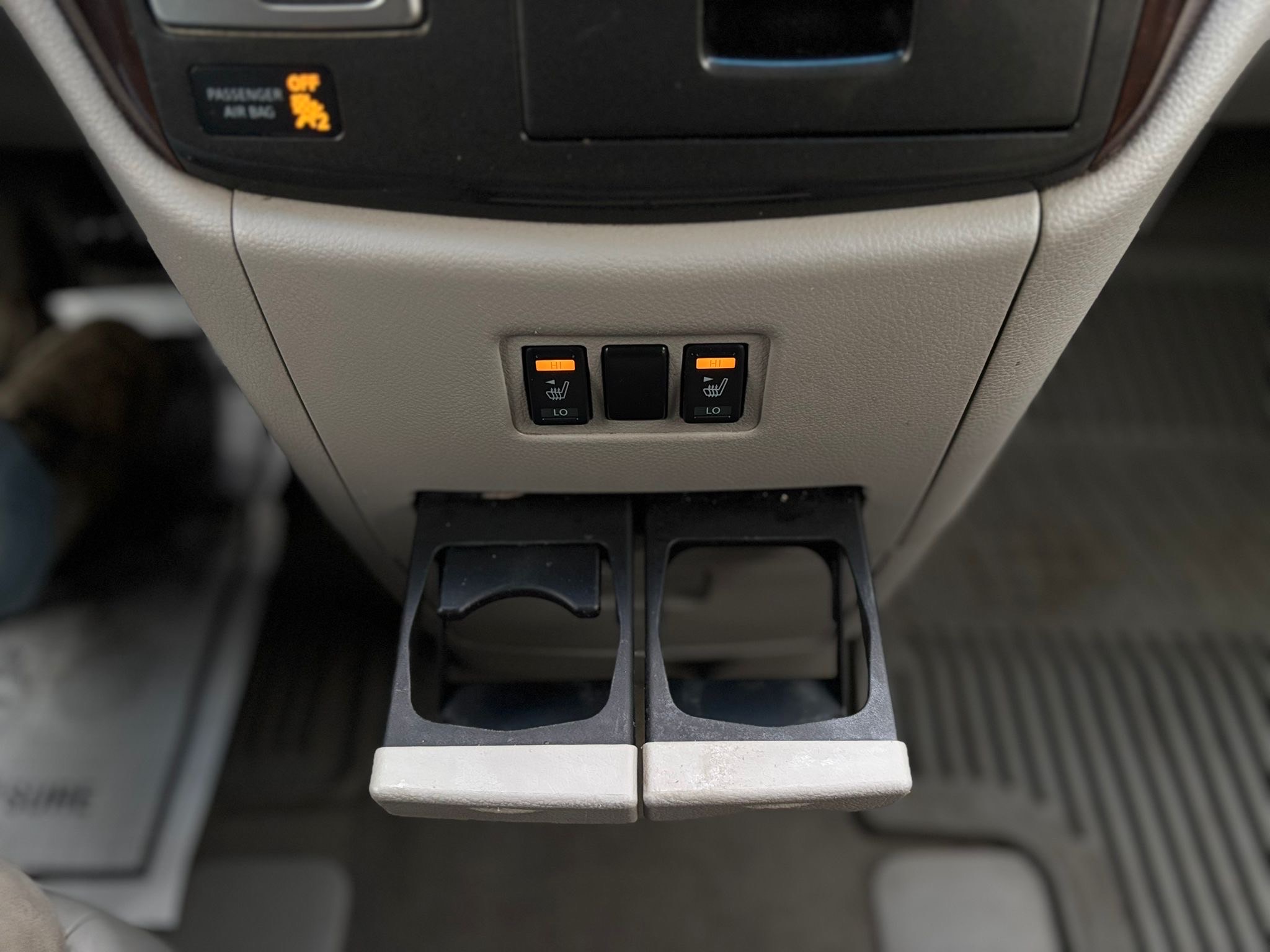 /canwestautoinc/2011-Nissan-Quest-9842405510761614.jpg