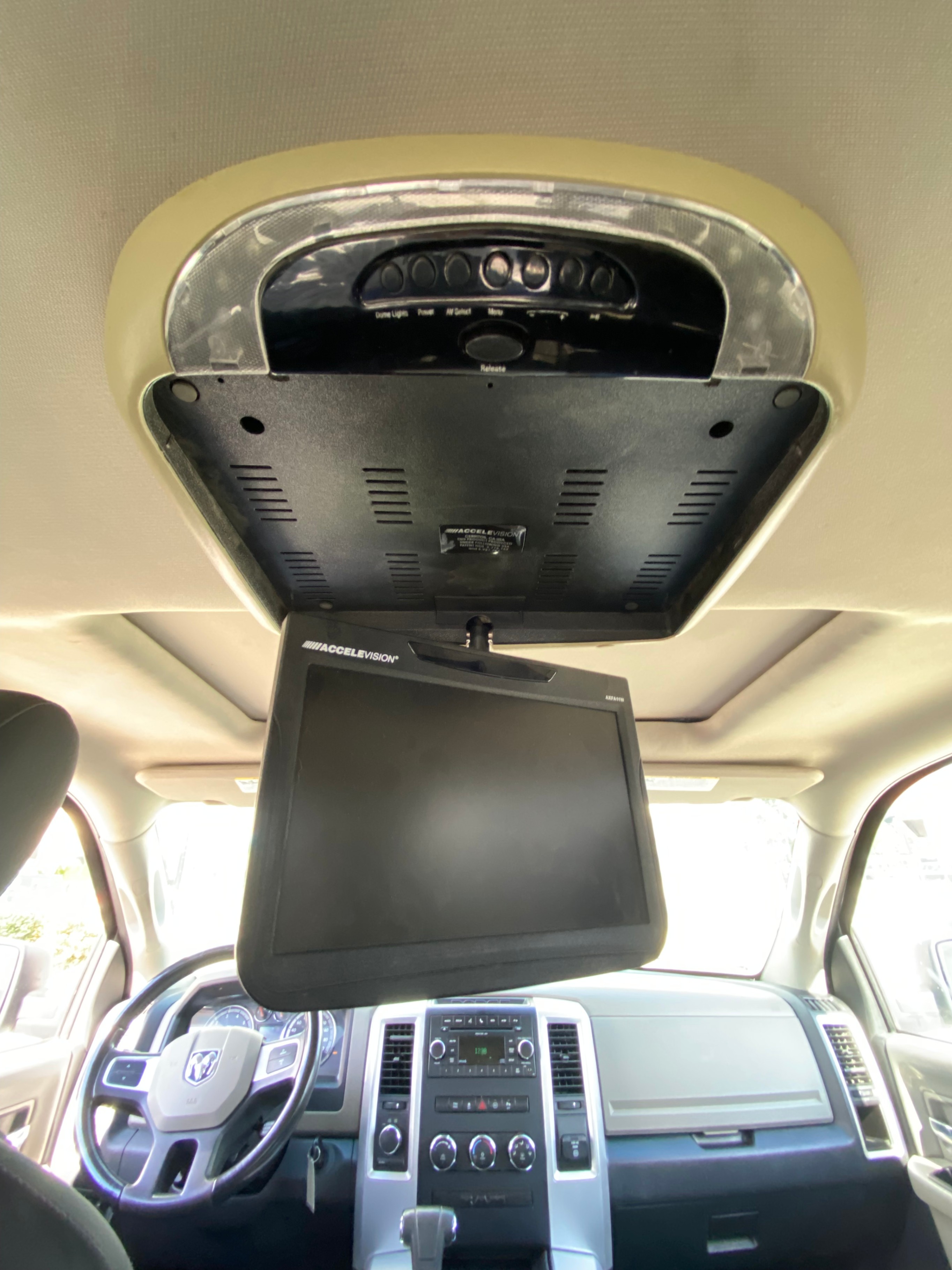 /canwestautoinc/2011-Ram-1500-742268702275779.jpg