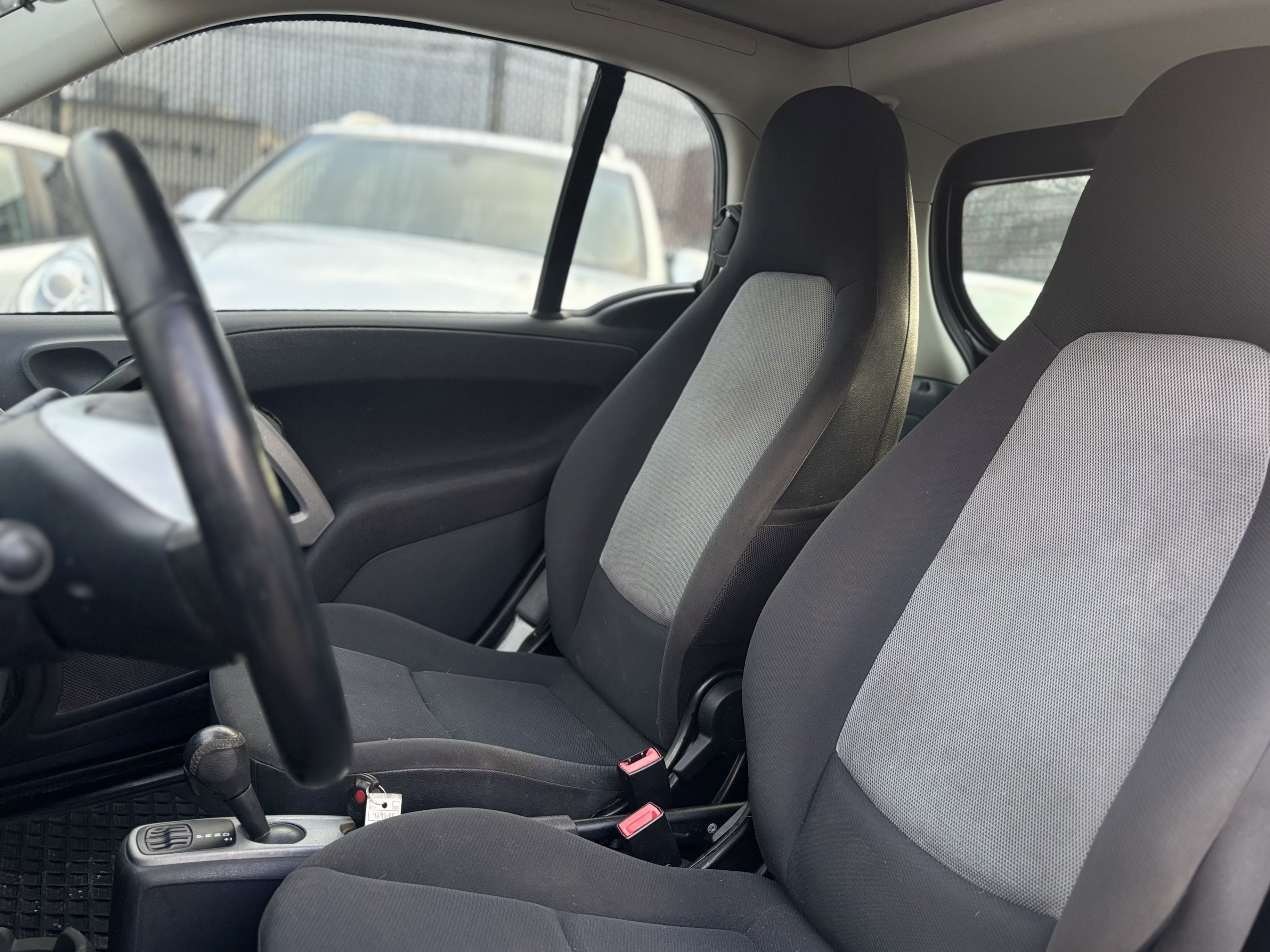 /canwestautoinc/2011-Smart-Fortwo-13152235358725295.jpg