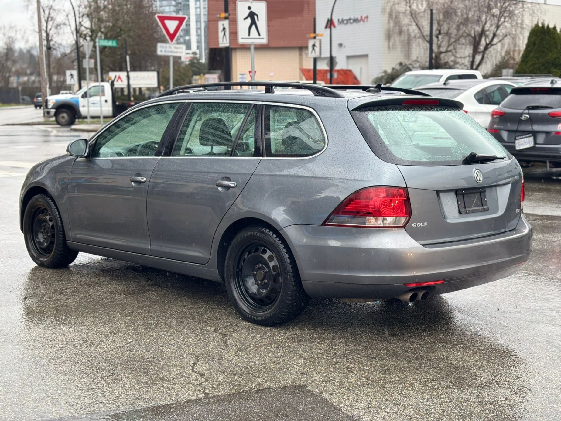 /canwestautoinc/2011-Volkswagen-Golf-18546042889973902.jpg
