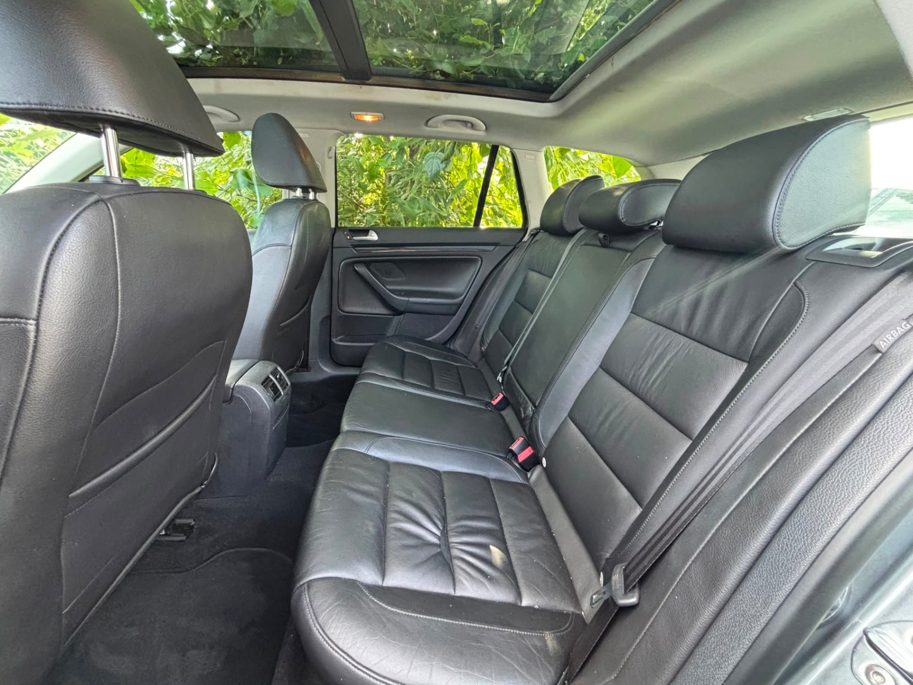 /canwestautoinc/2011-Volkswagen-Golf-3728626380642126.jpg