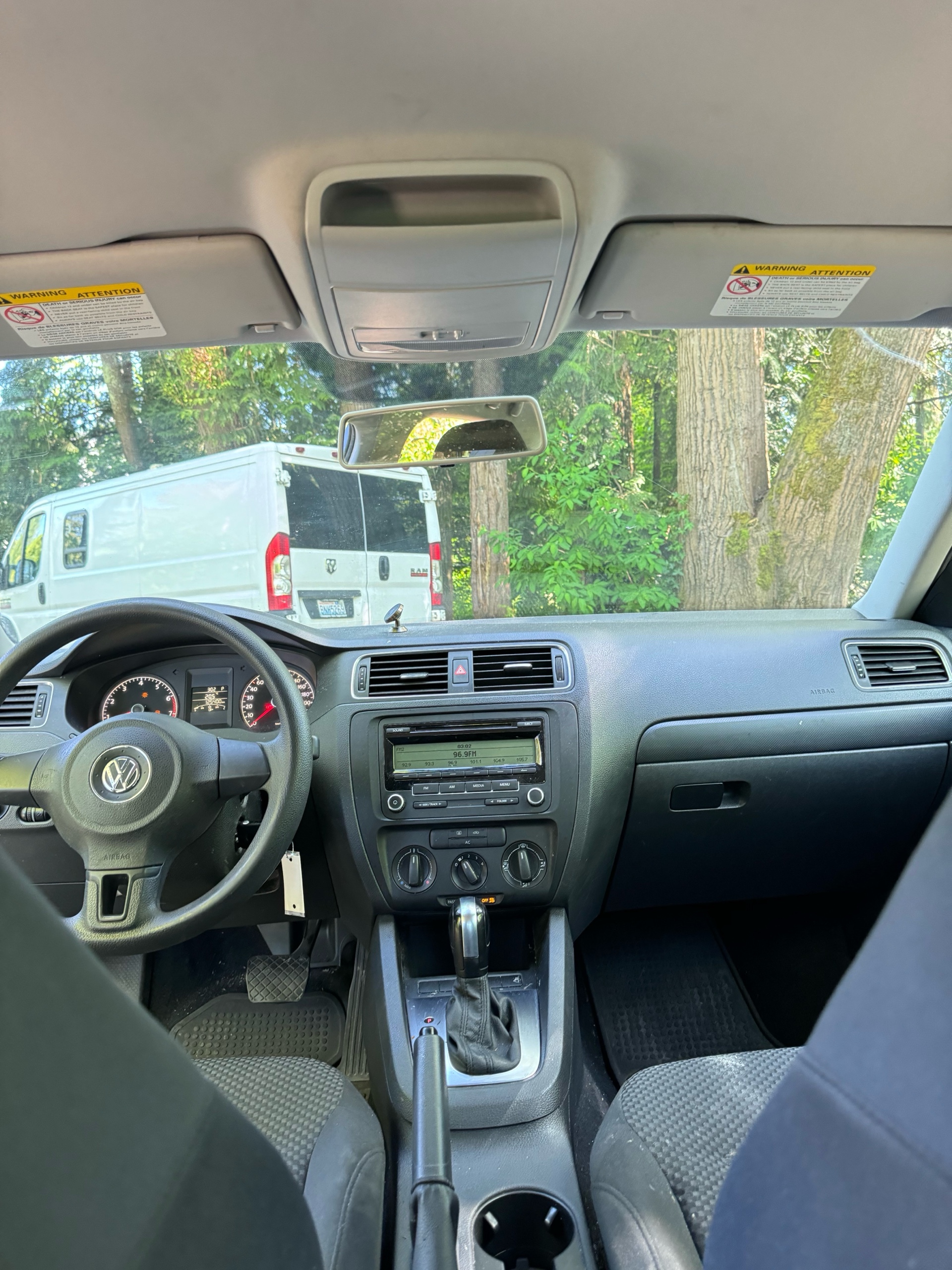 /canwestautoinc/2011-Volkswagen-Jetta-649765473678092.jpg