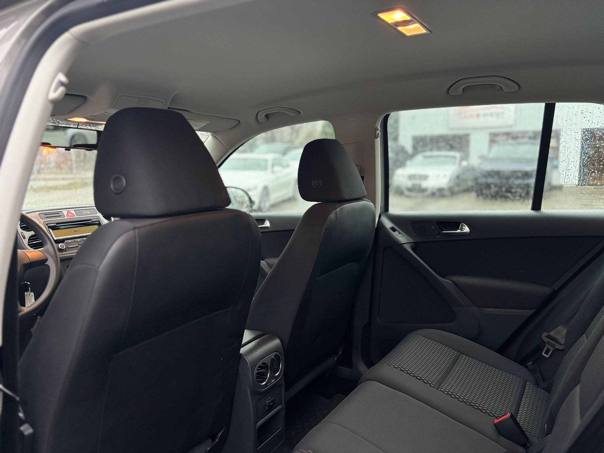 /canwestautoinc/2011-Volkswagen-Tiguan-2740667364030682.jpg