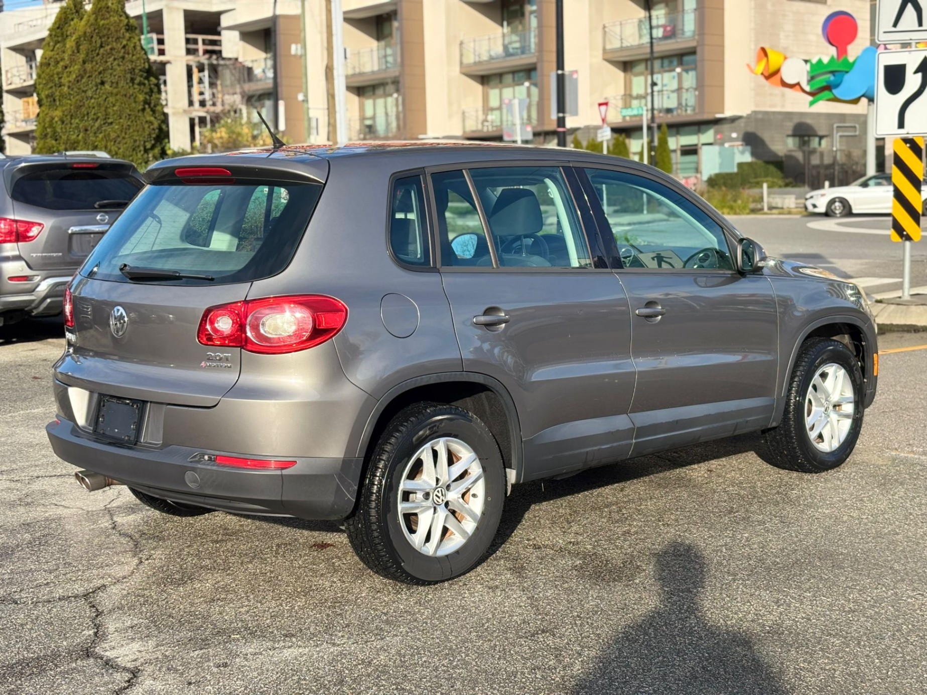 /canwestautoinc/2011-Volkswagen-Tiguan-29786841139930775.jpg
