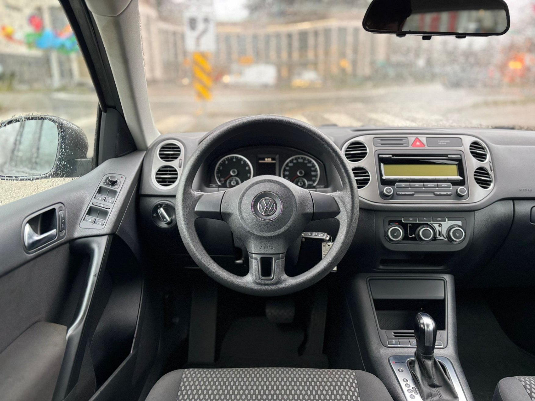 /canwestautoinc/2011-Volkswagen-Tiguan-3591229619047791.jpg