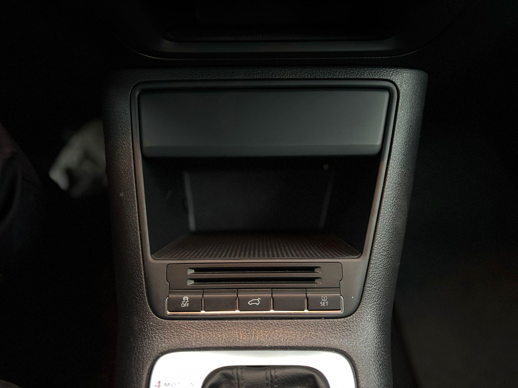 /canwestautoinc/2011-Volkswagen-Tiguan-540800584541363.jpg