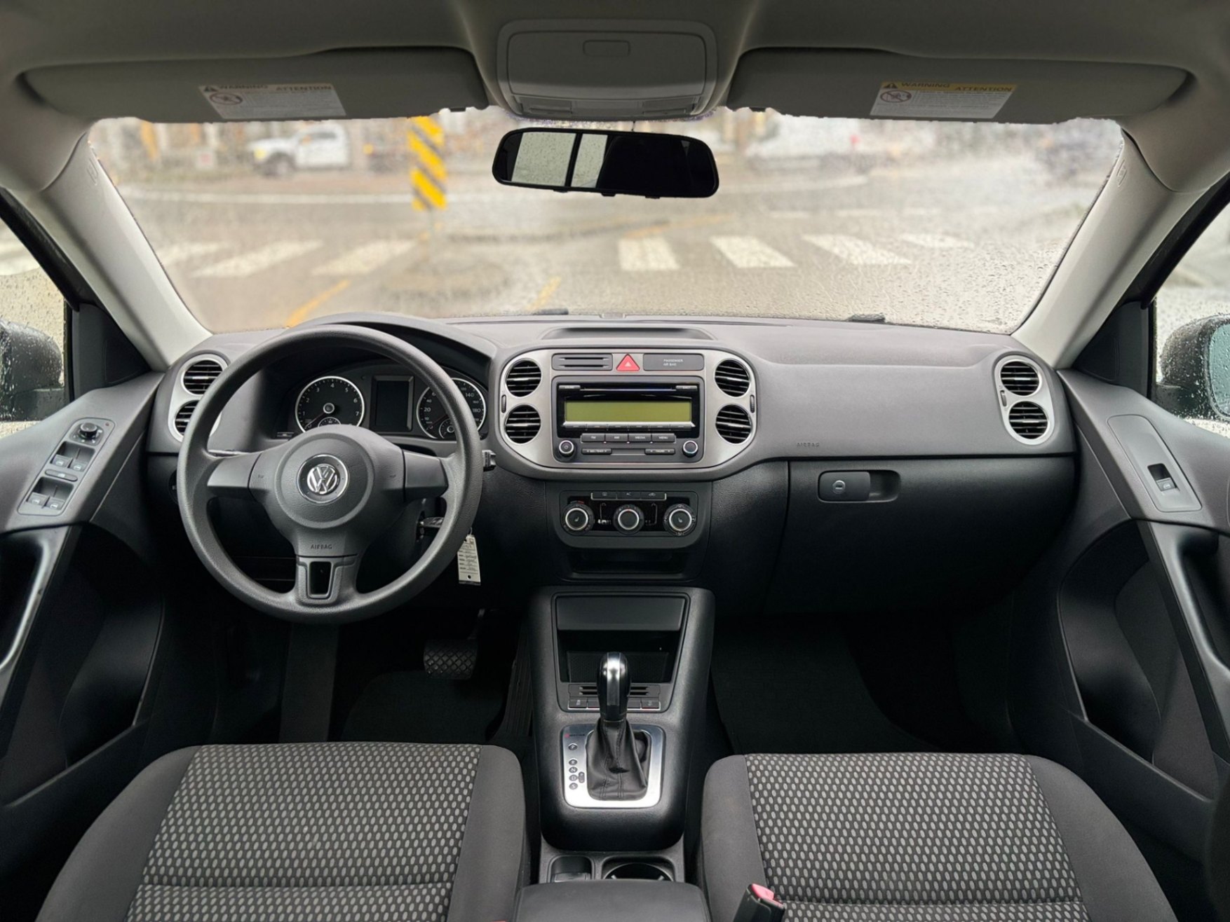 /canwestautoinc/2011-Volkswagen-Tiguan-57679716814994.jpg