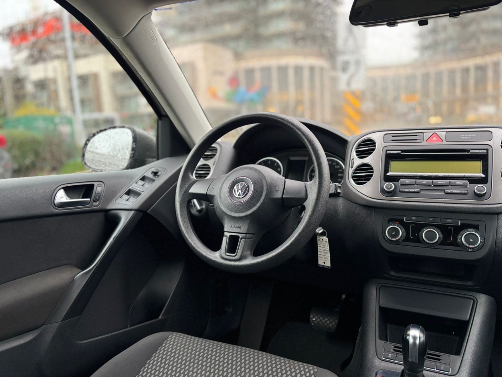 /canwestautoinc/2011-Volkswagen-Tiguan-6136736181790421.jpg