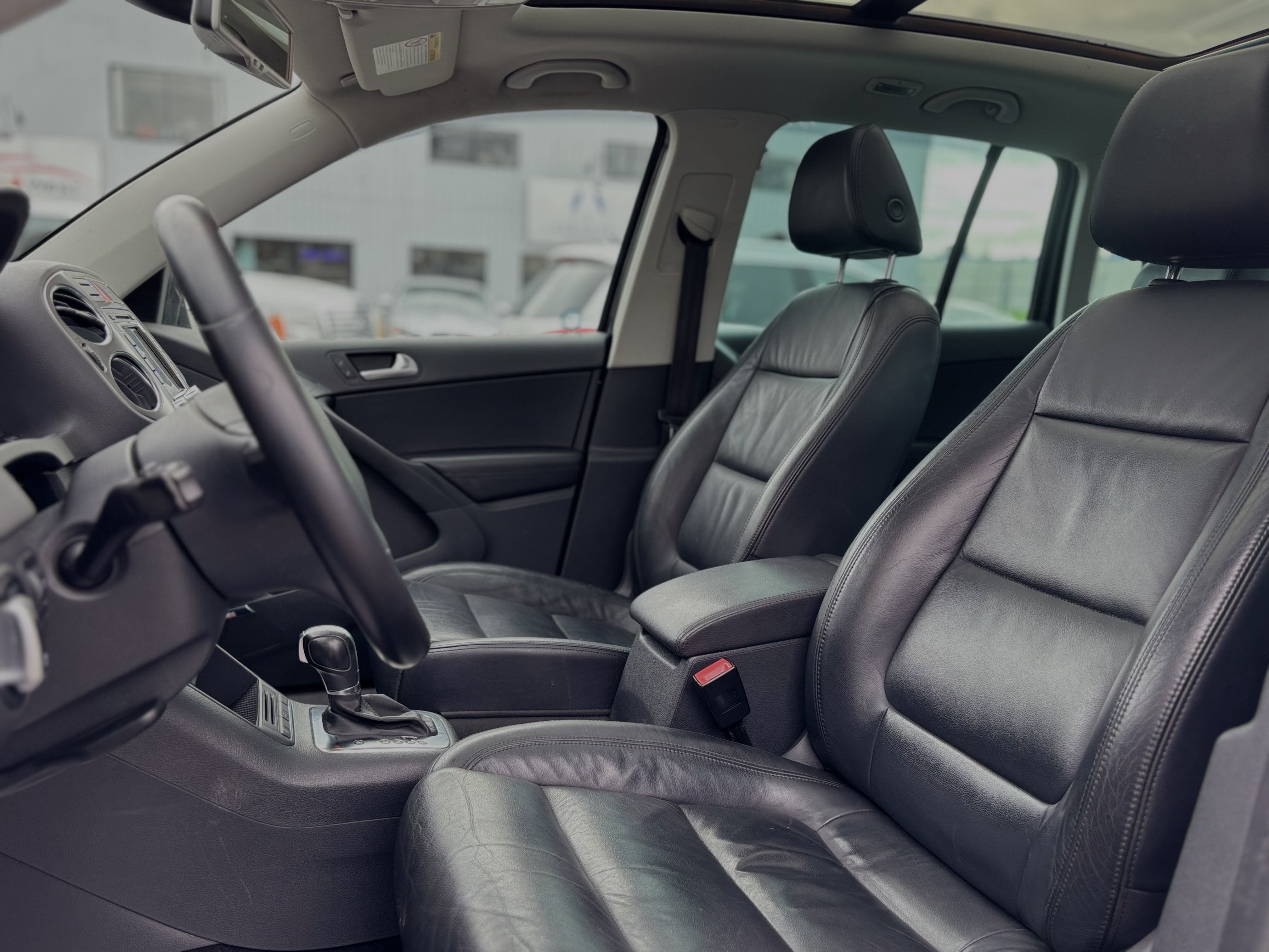 /canwestautoinc/2011-Volkswagen-Tiguan-6372490594552178.jpg