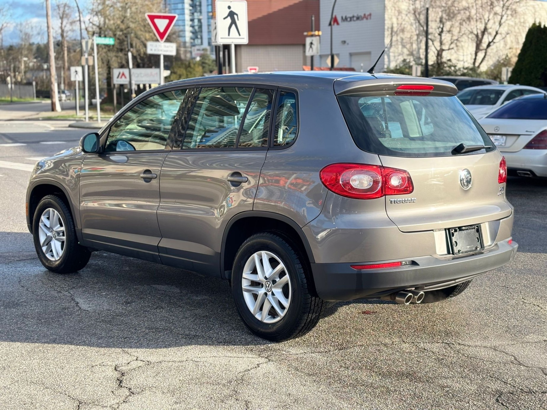 /canwestautoinc/2011-Volkswagen-Tiguan-747185238833556.jpg