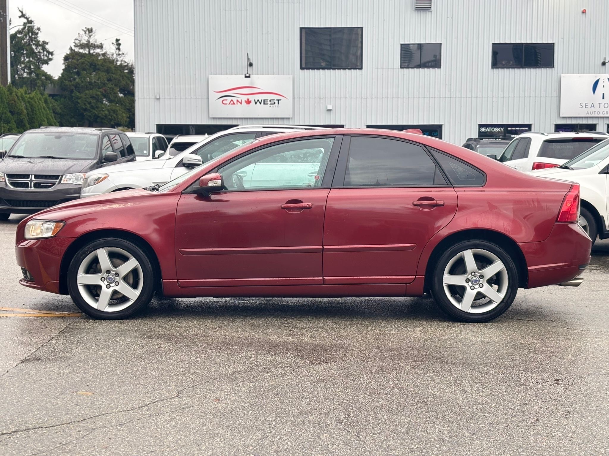 /canwestautoinc/2011-Volvo-S40-7083469084957619.jpg