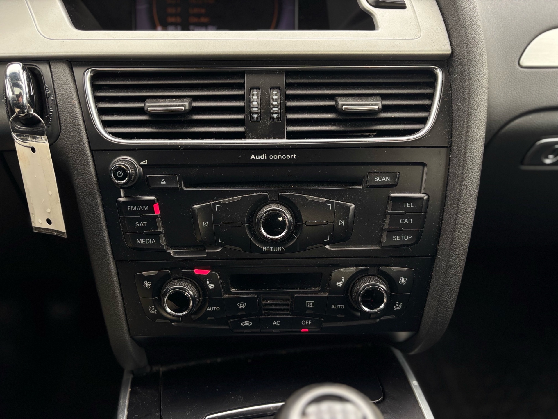 /canwestautoinc/2012-Audi-A4-972003743737234.jpg