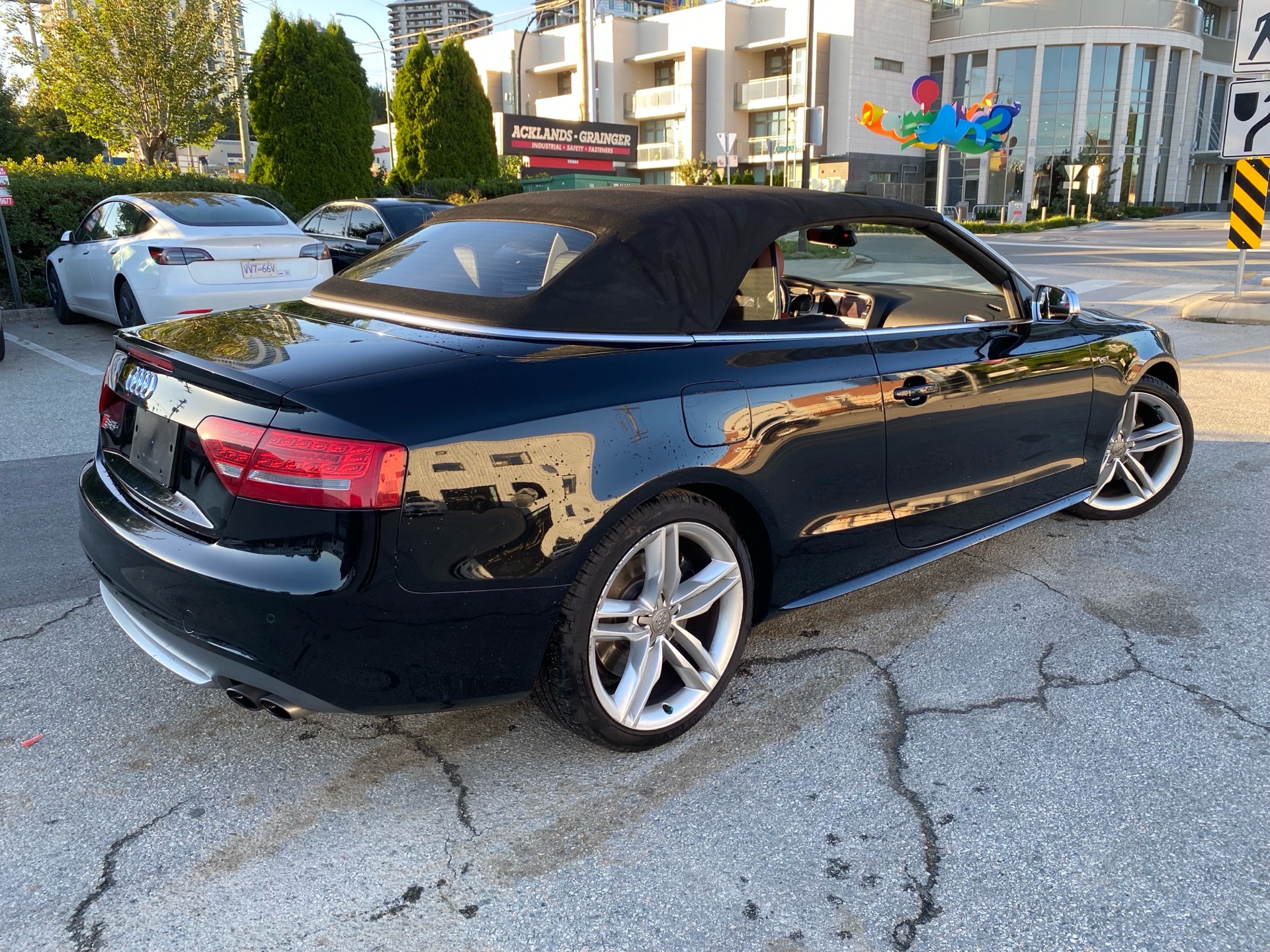 /canwestautoinc/2012-Audi-S5-15249517366438048.jpg