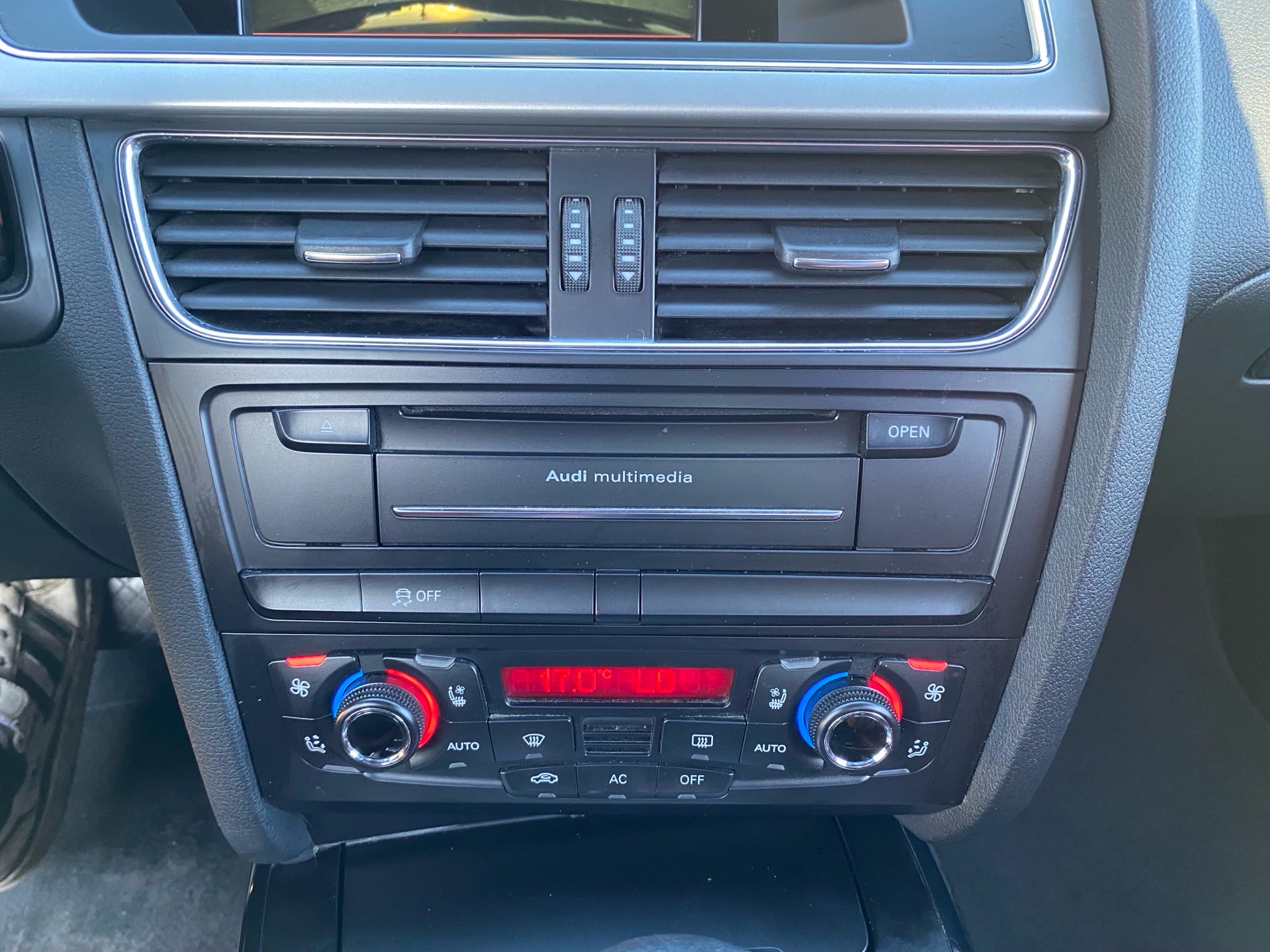 /canwestautoinc/2012-Audi-S5-8866291686386418.jpg