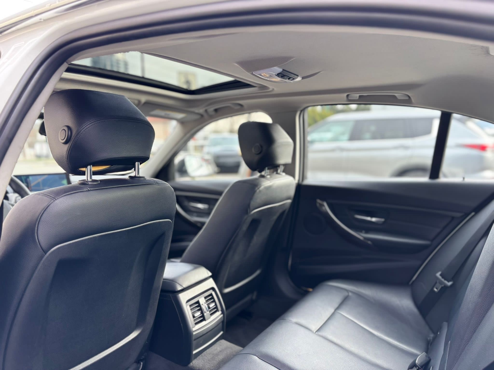 /canwestautoinc/2012-BMW-3-Series-07390879843646214.jpg