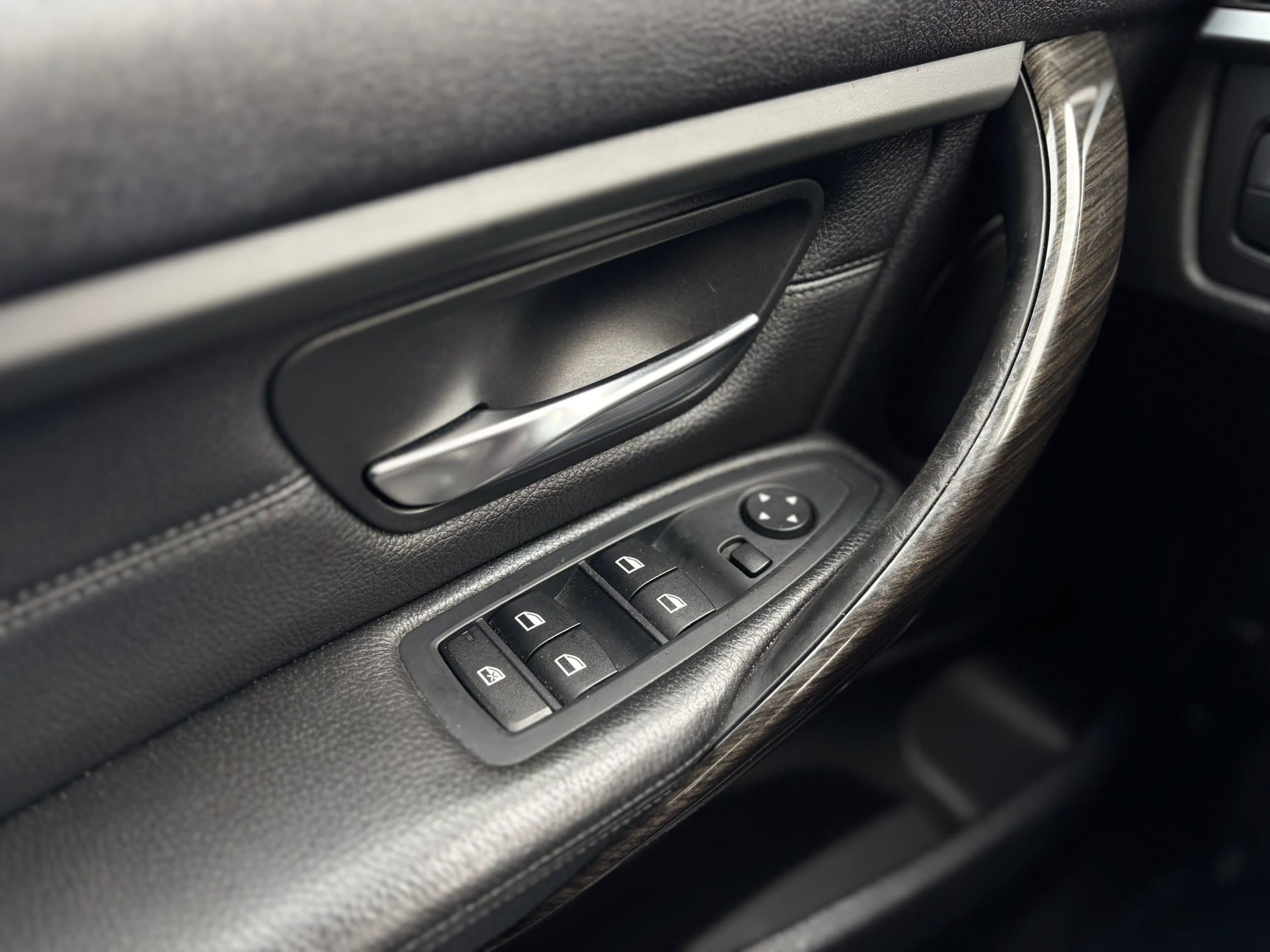 /canwestautoinc/2012-BMW-3-Series-12866601711338577.jpg