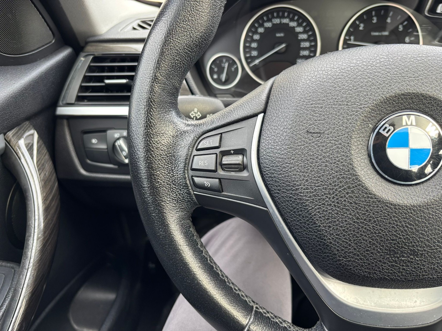 /canwestautoinc/2012-BMW-3-Series-4055927440819105.jpg