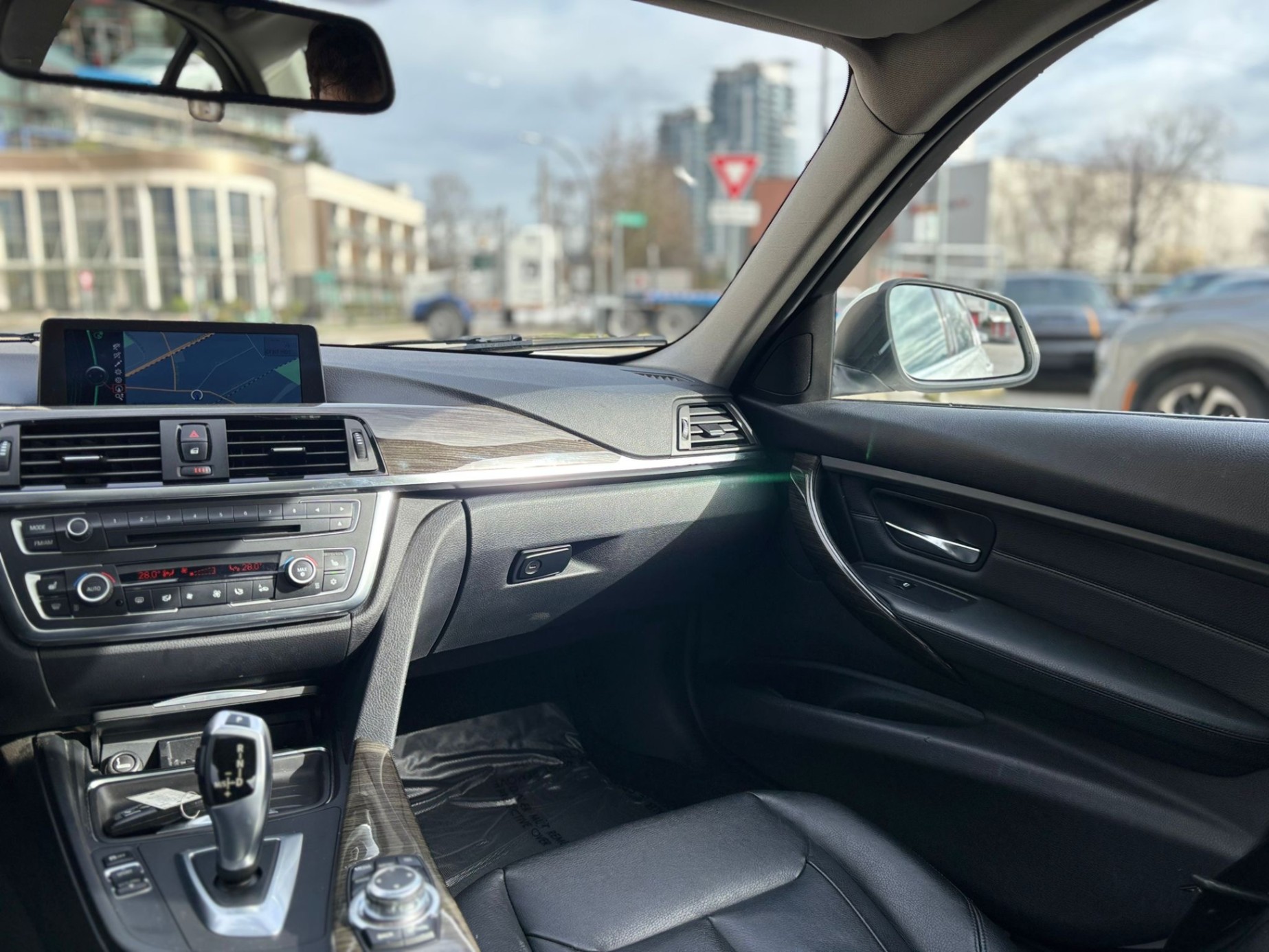 /canwestautoinc/2012-BMW-3-Series-40737677224890745.jpg