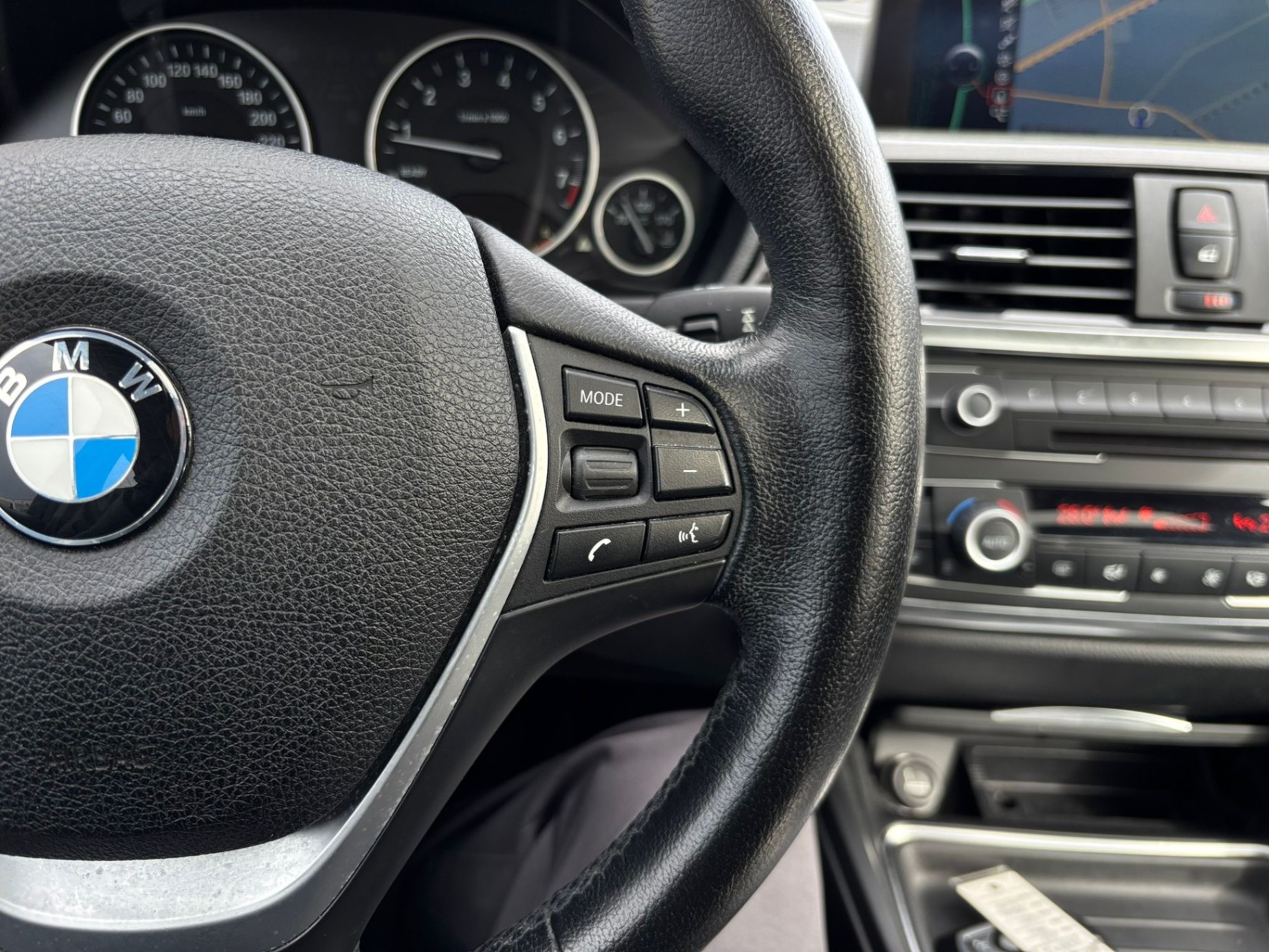 /canwestautoinc/2012-BMW-3-Series-6736394215795953.jpg