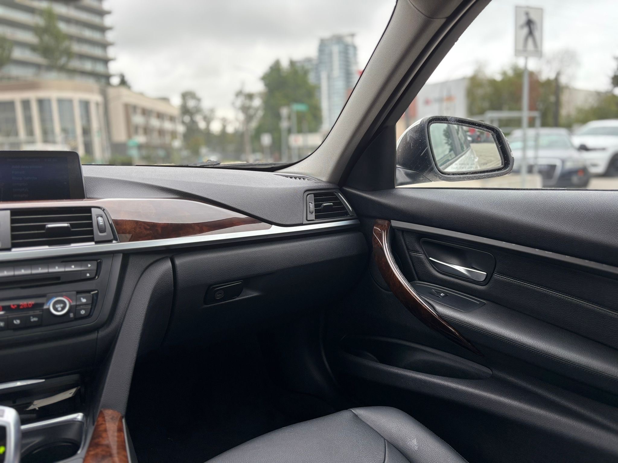 /canwestautoinc/2012-BMW-3Series-3974643814605838.jpg