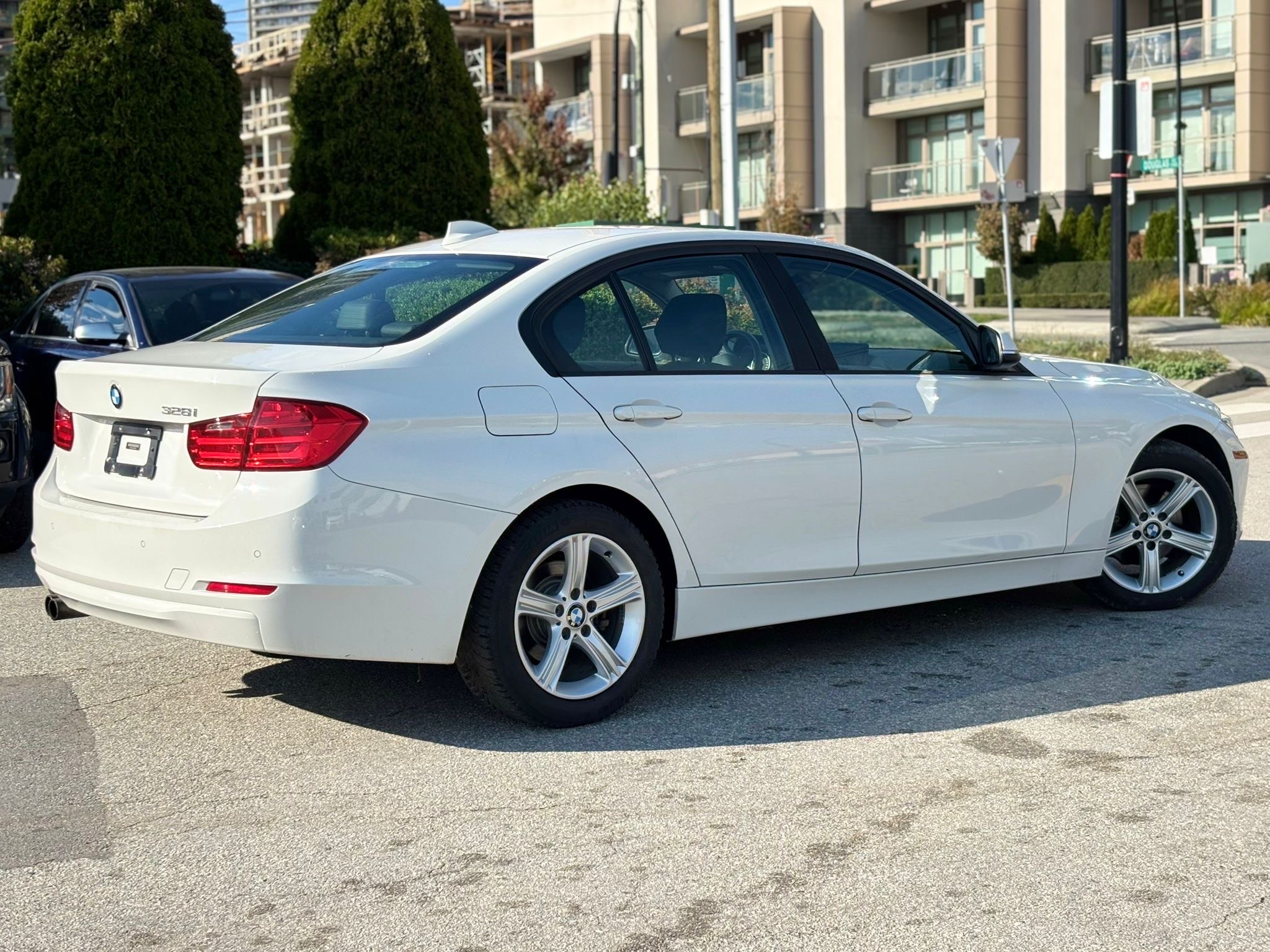 /canwestautoinc/2012-BMW-3Series-4135232860374065.jpg