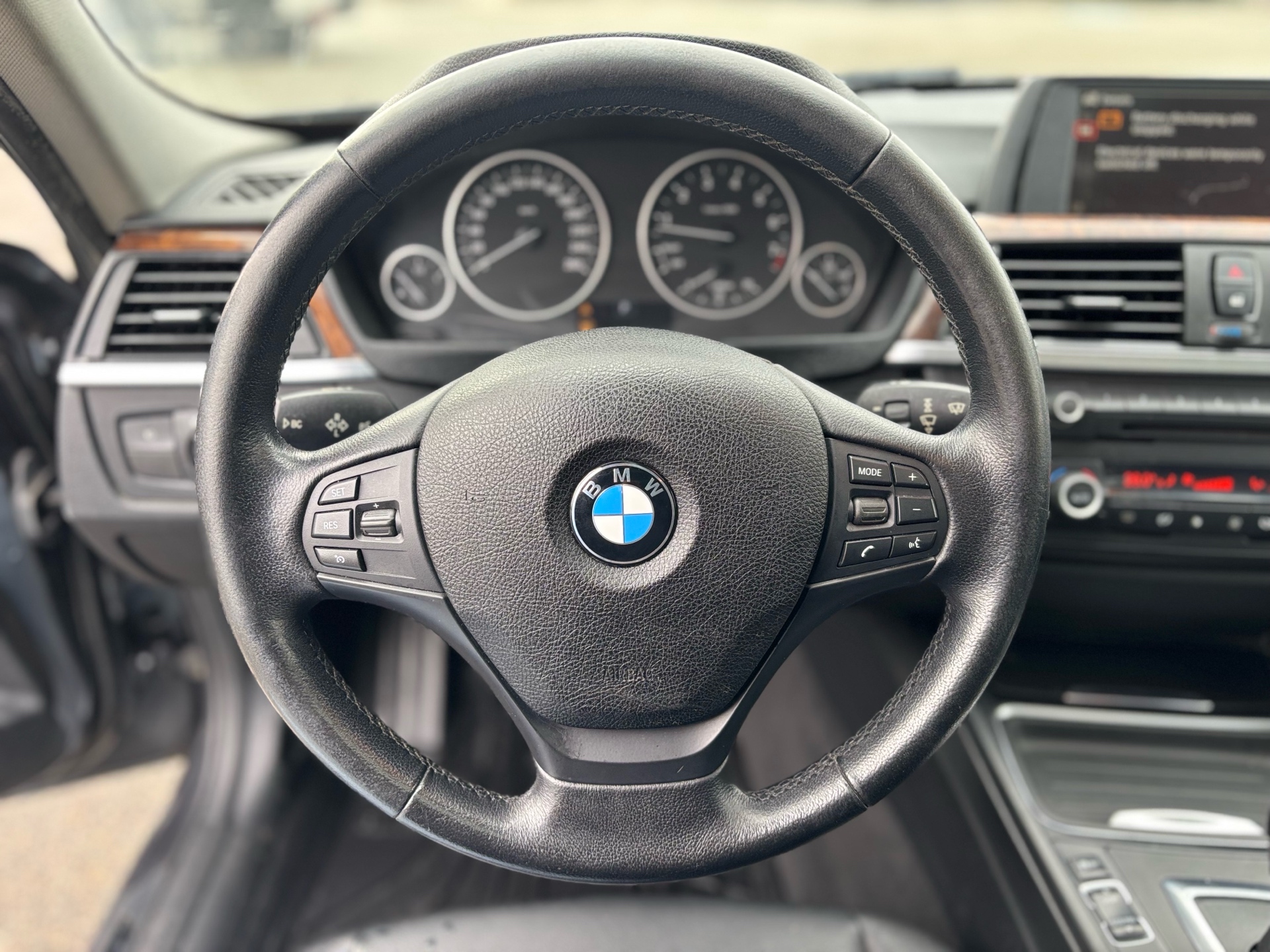 /canwestautoinc/2012-BMW-3Series-5243469901938105.jpg