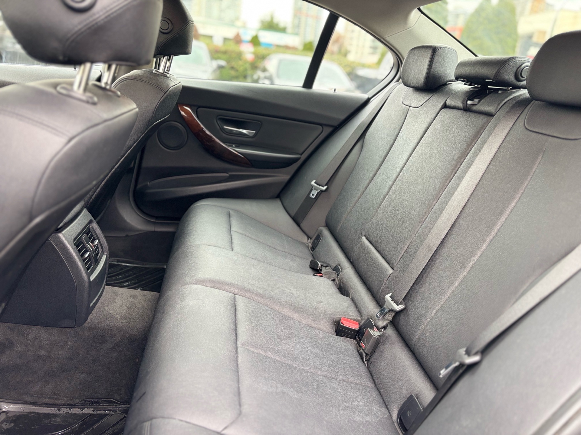 /canwestautoinc/2012-BMW-3Series-5475808827441941.jpg