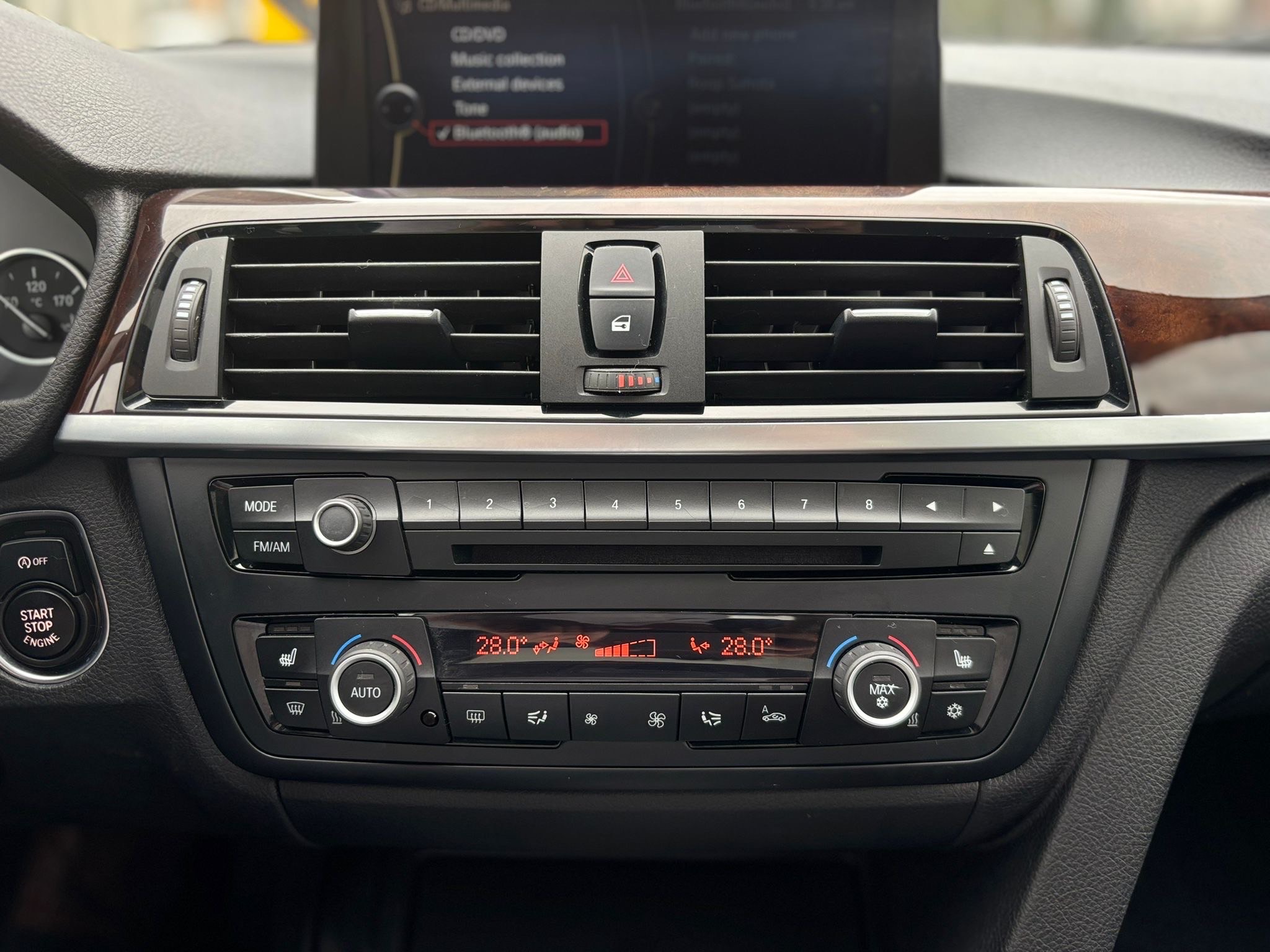 /canwestautoinc/2012-BMW-3Series-9693595697142245.jpg