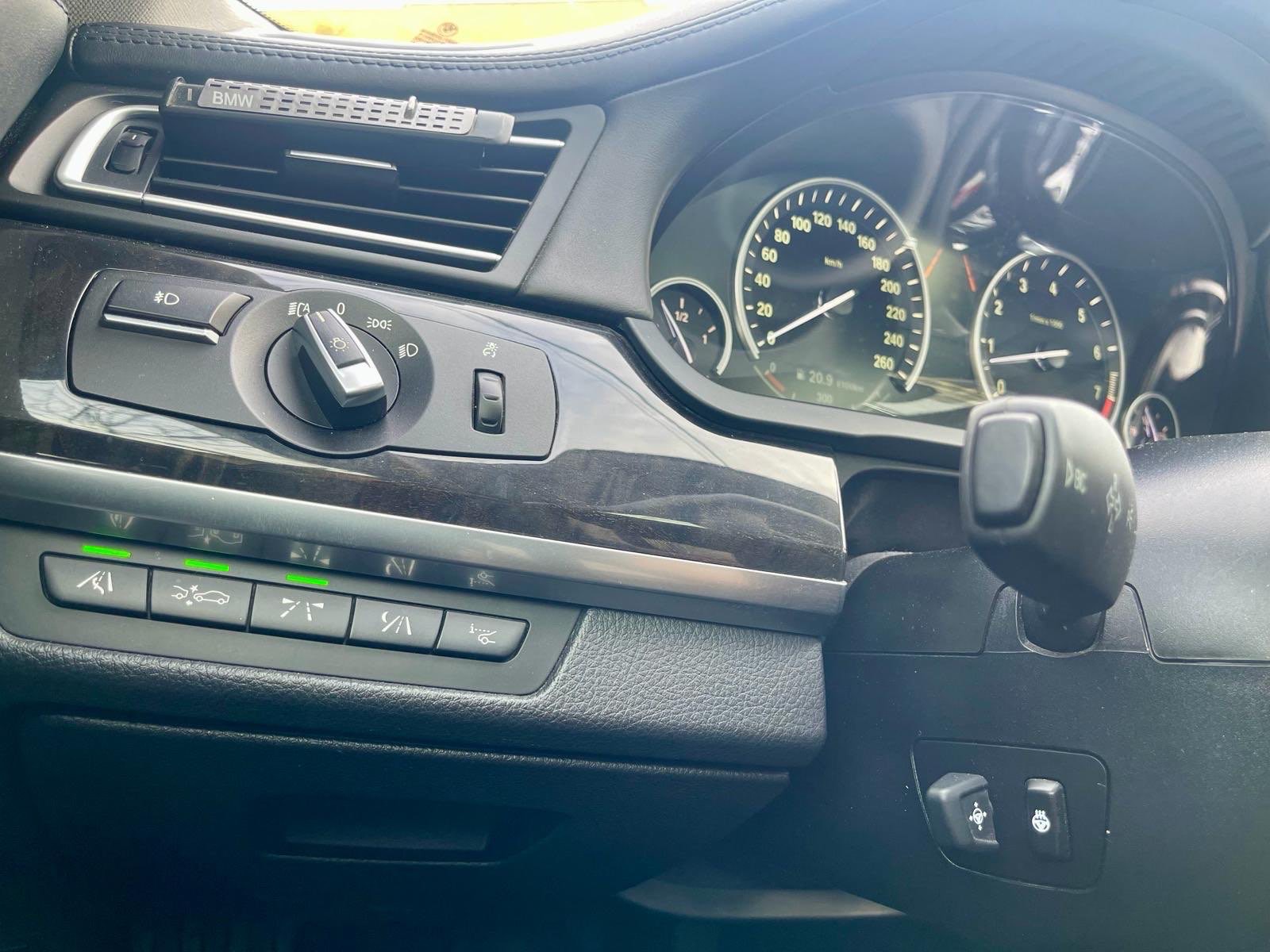 /canwestautoinc/2012-BMW-7Series-057984258382169696.jpg