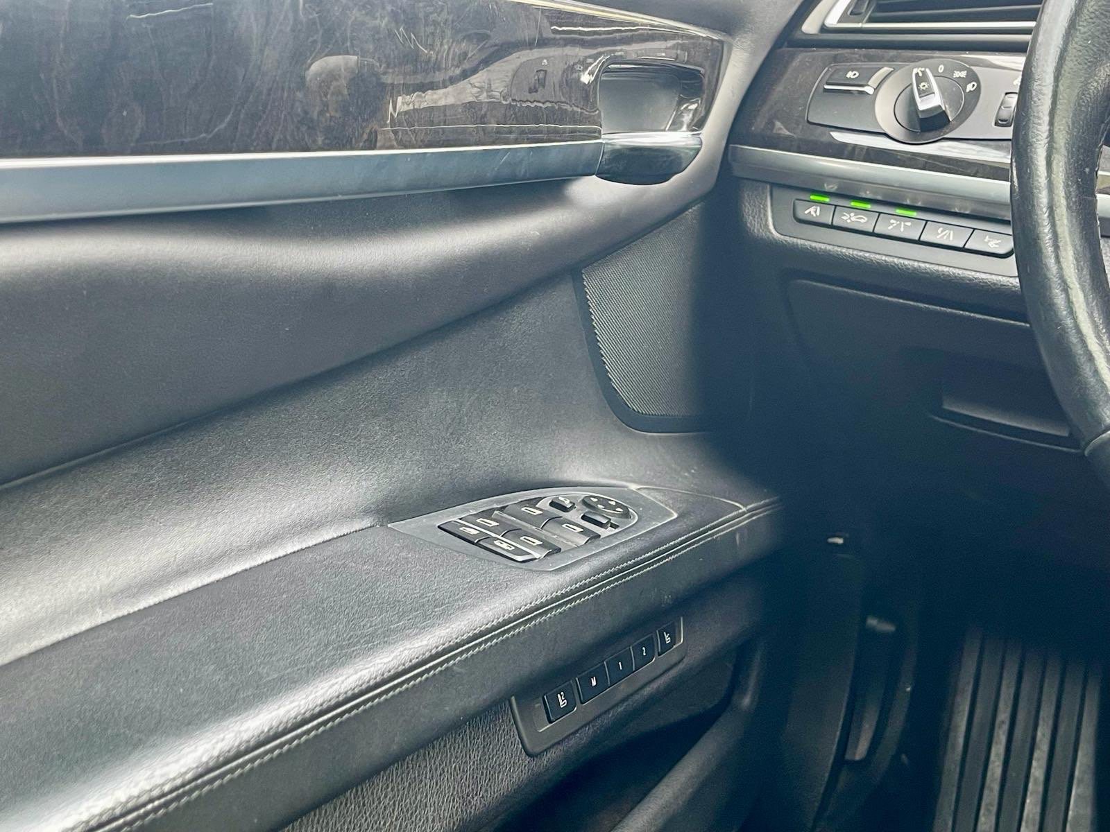 /canwestautoinc/2012-BMW-7Series-4682076054907516.jpg