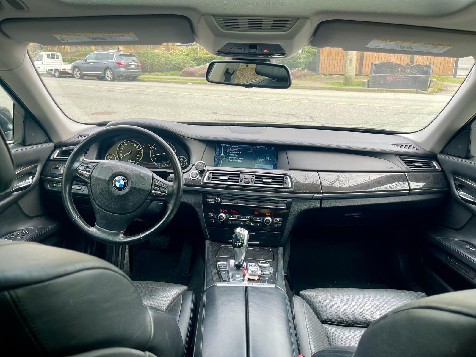 /canwestautoinc/2012-BMW-7Series-5320209123590605.jpg