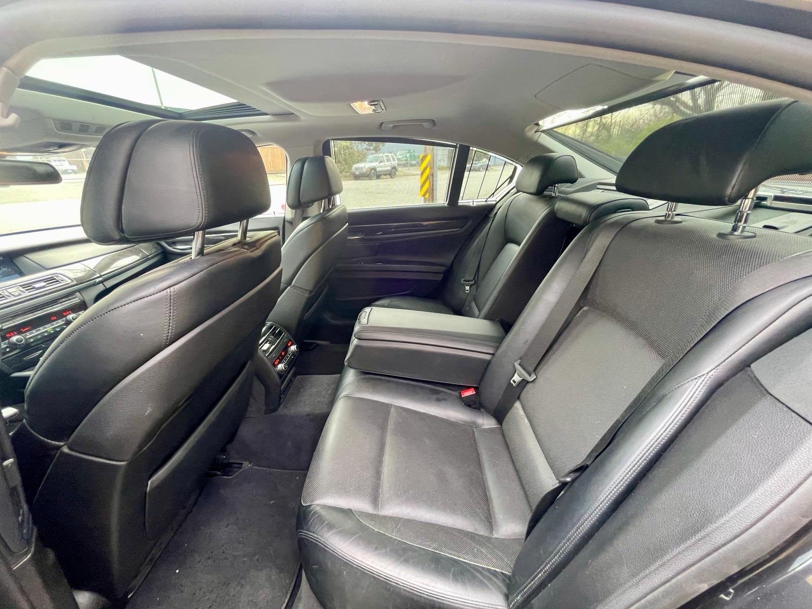 /canwestautoinc/2012-BMW-7Series-9416238447265508.jpg