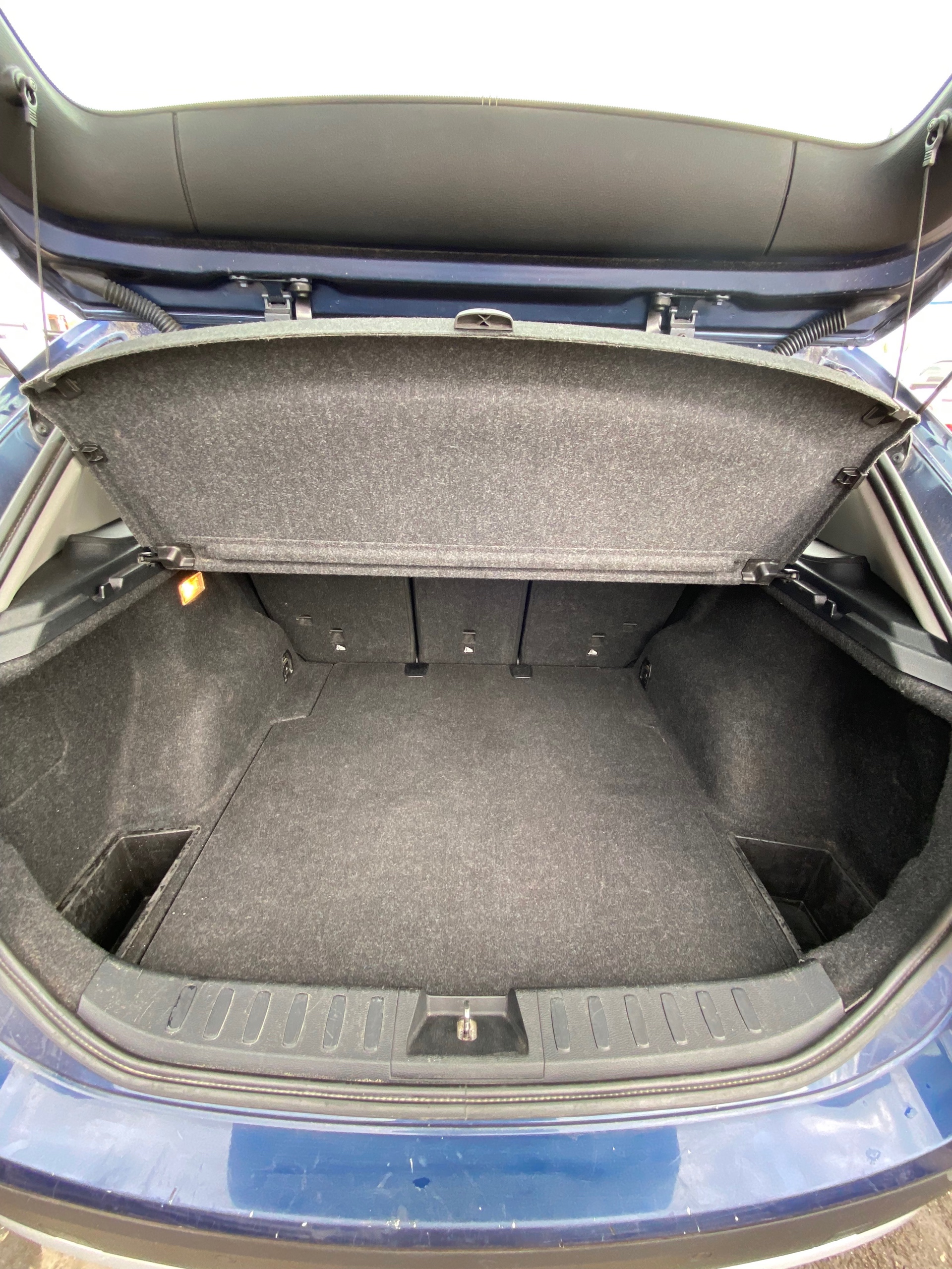 /canwestautoinc/2012-BMW-X1-03243946507348494.jpg