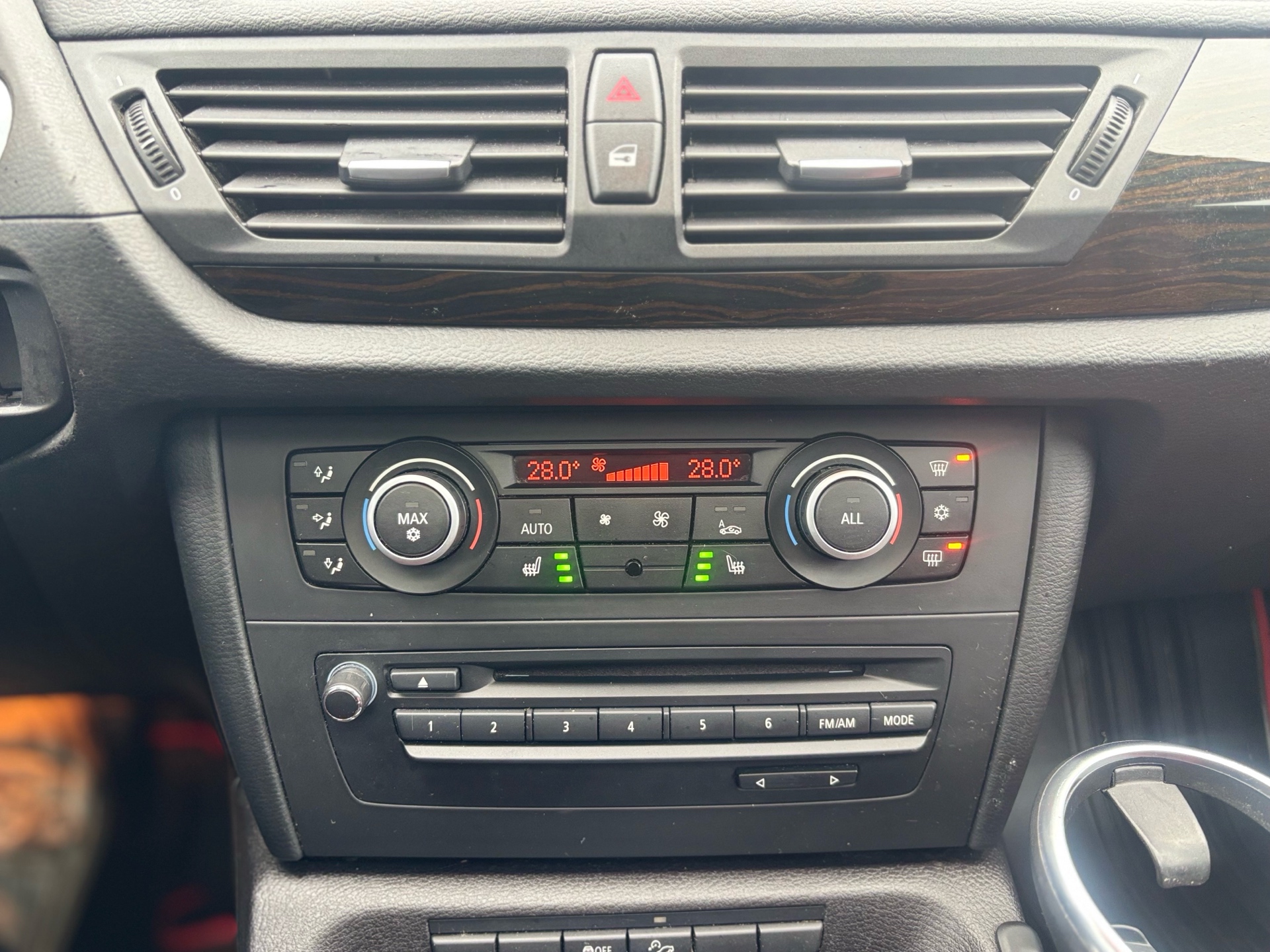 /canwestautoinc/2012-BMW-X1-674760897424606.jpg