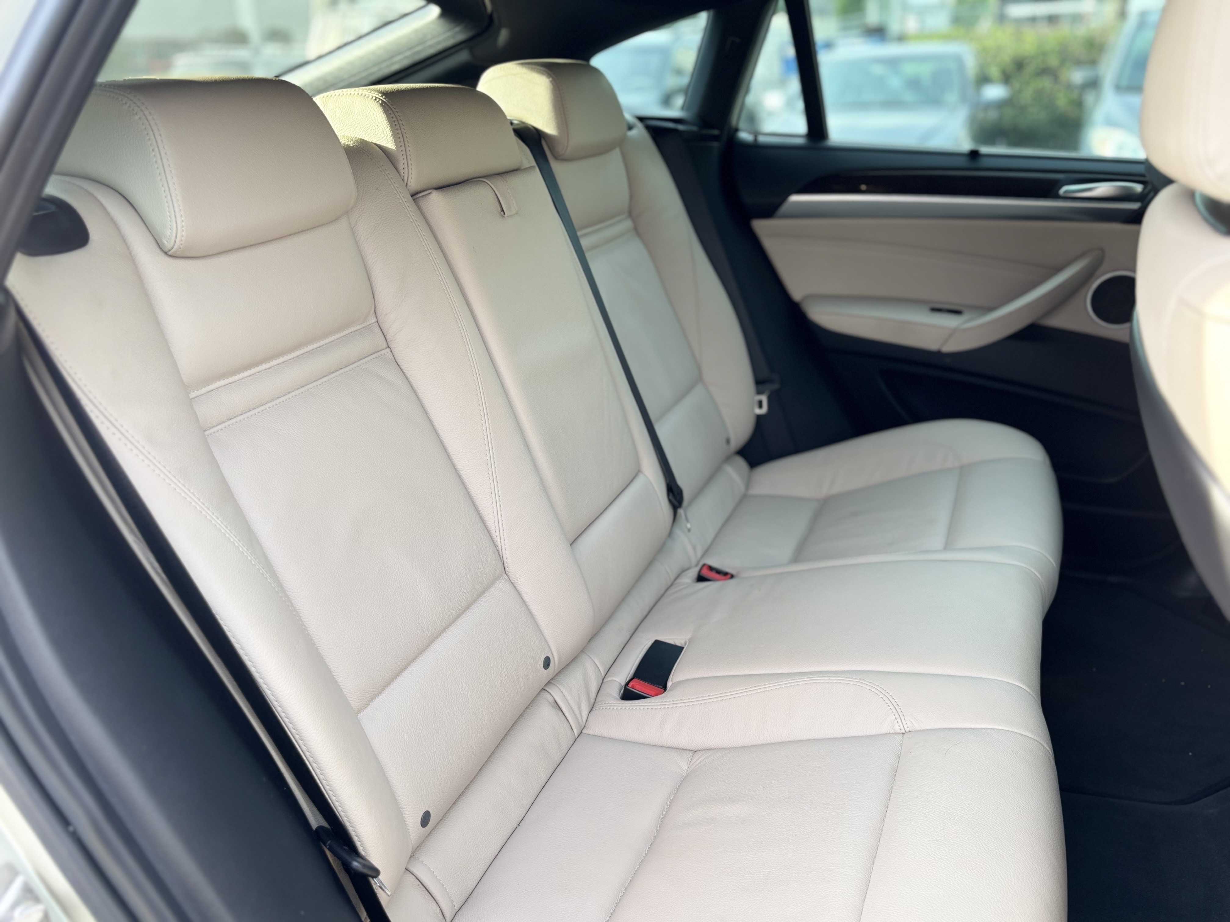 /canwestautoinc/2012-BMW-X6-07634237806389232.jpg